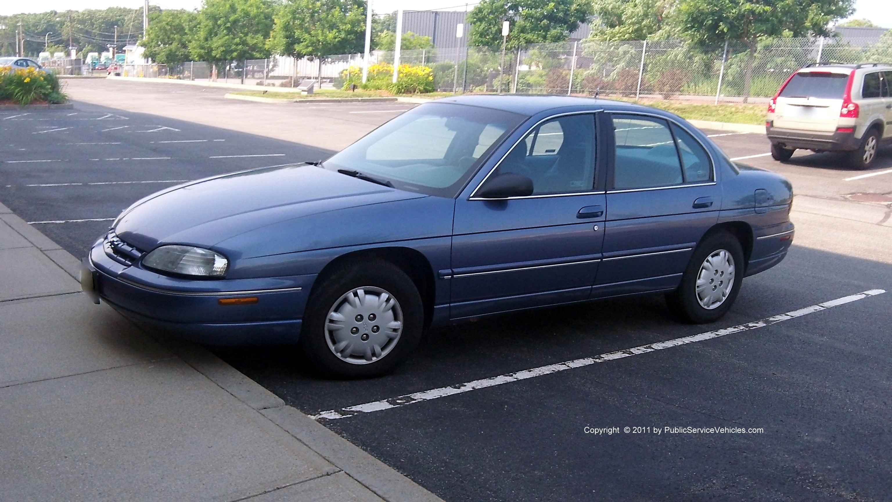 A photo  of Rhode Island Department of Transportation
            Car 52, a 1995-2001 Chevrolet Lumina             taken by Kieran Egan