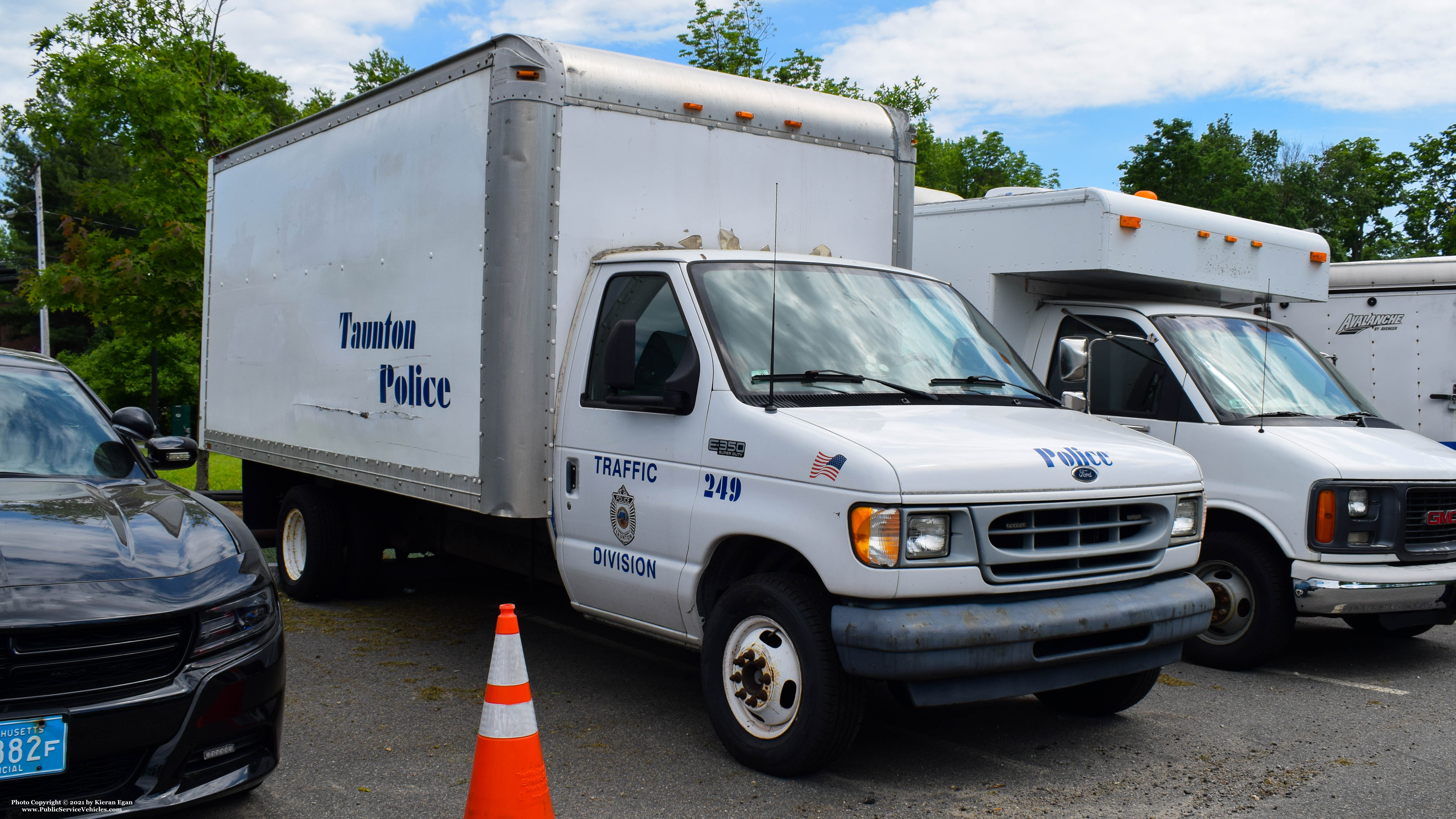 A photo  of Taunton Police
            Unit 249, a 1996-2007 Ford E-350             taken by Kieran Egan