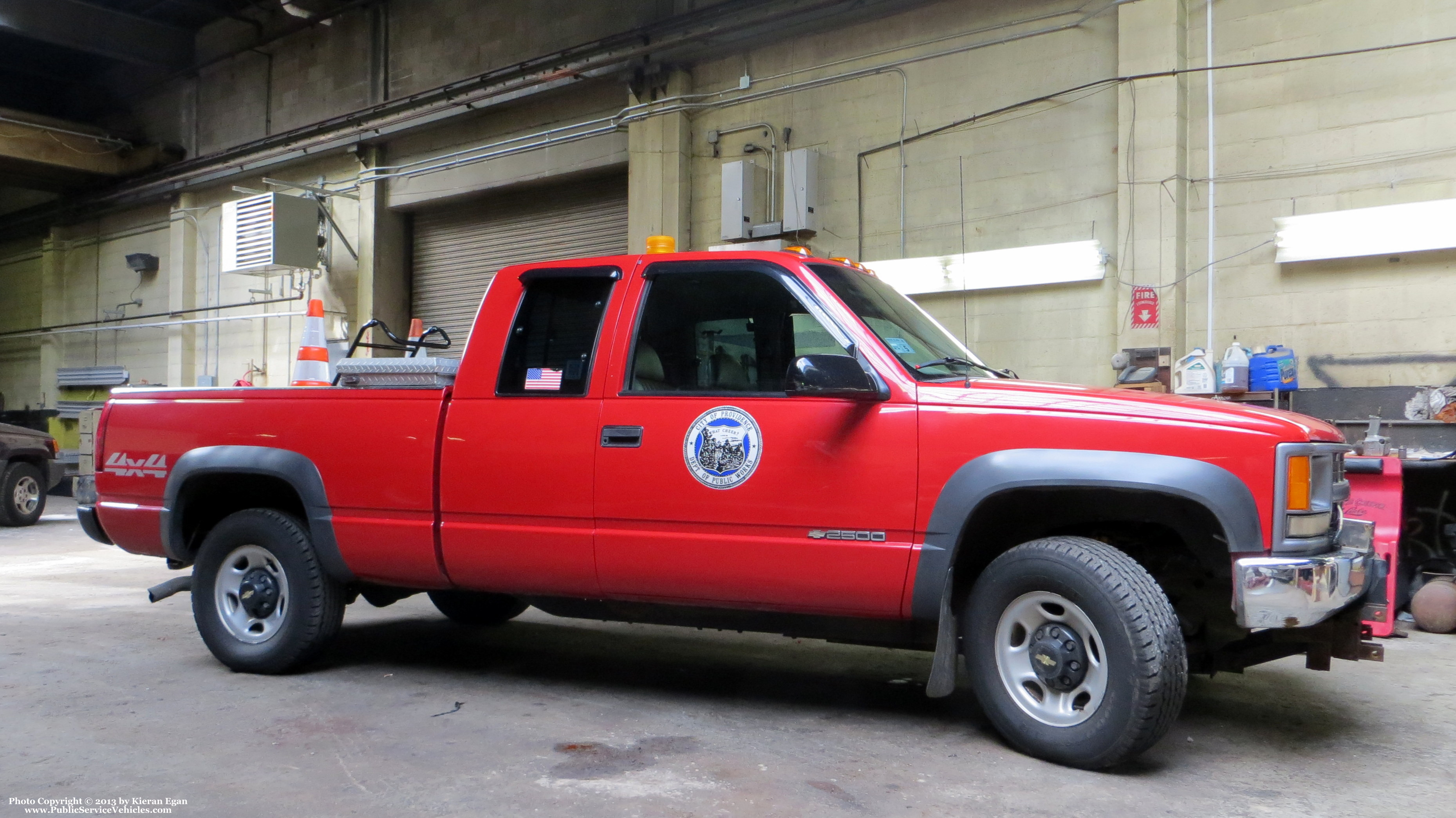 A photo  of Providence Public Works
            Truck 5, a 1988-1998 Chevrolet 2500 Extended Cab             taken by Kieran Egan