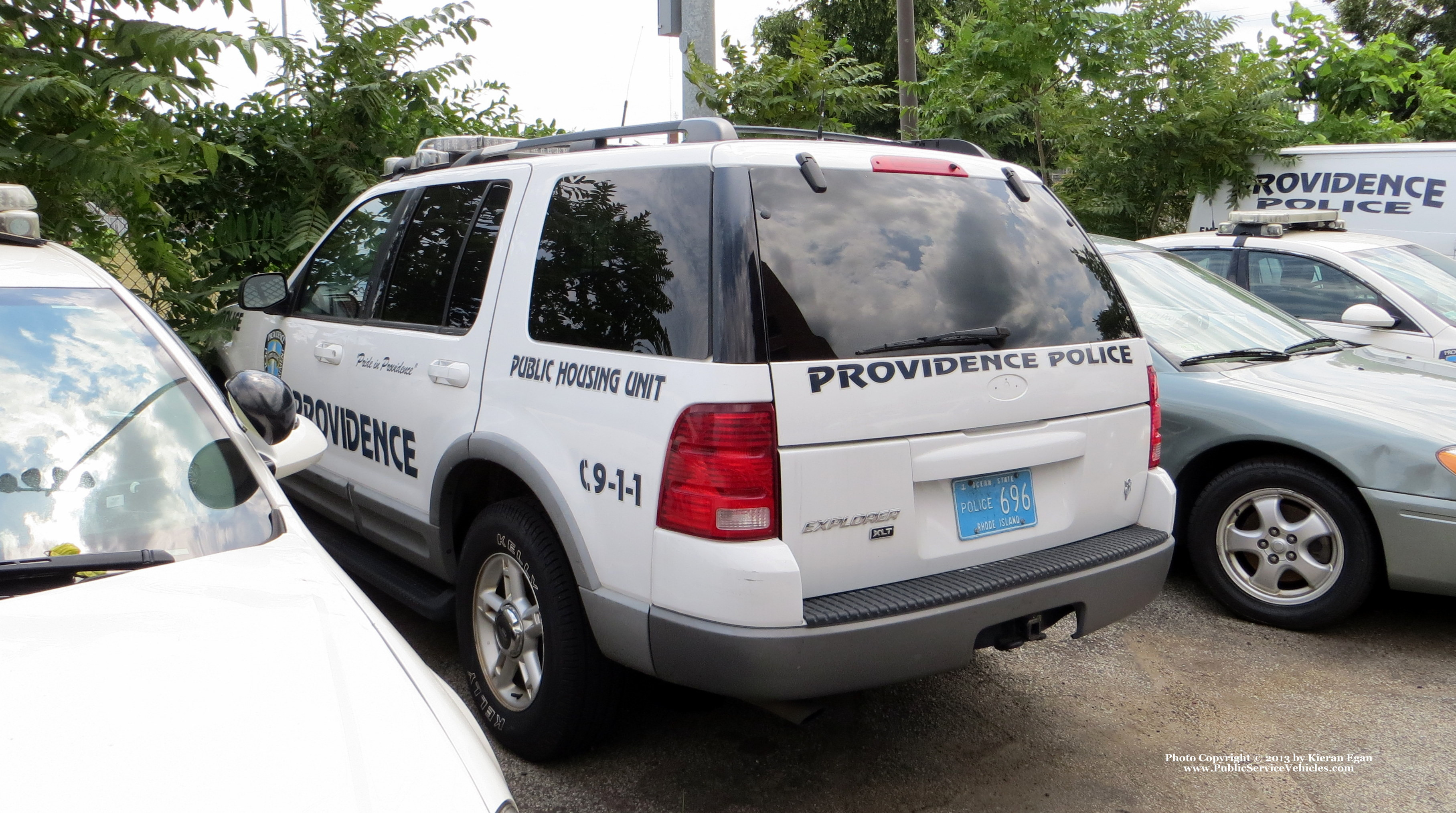 A photo  of Providence Police
            Cruiser 696, a 2002-2005 Ford Explorer             taken by Kieran Egan