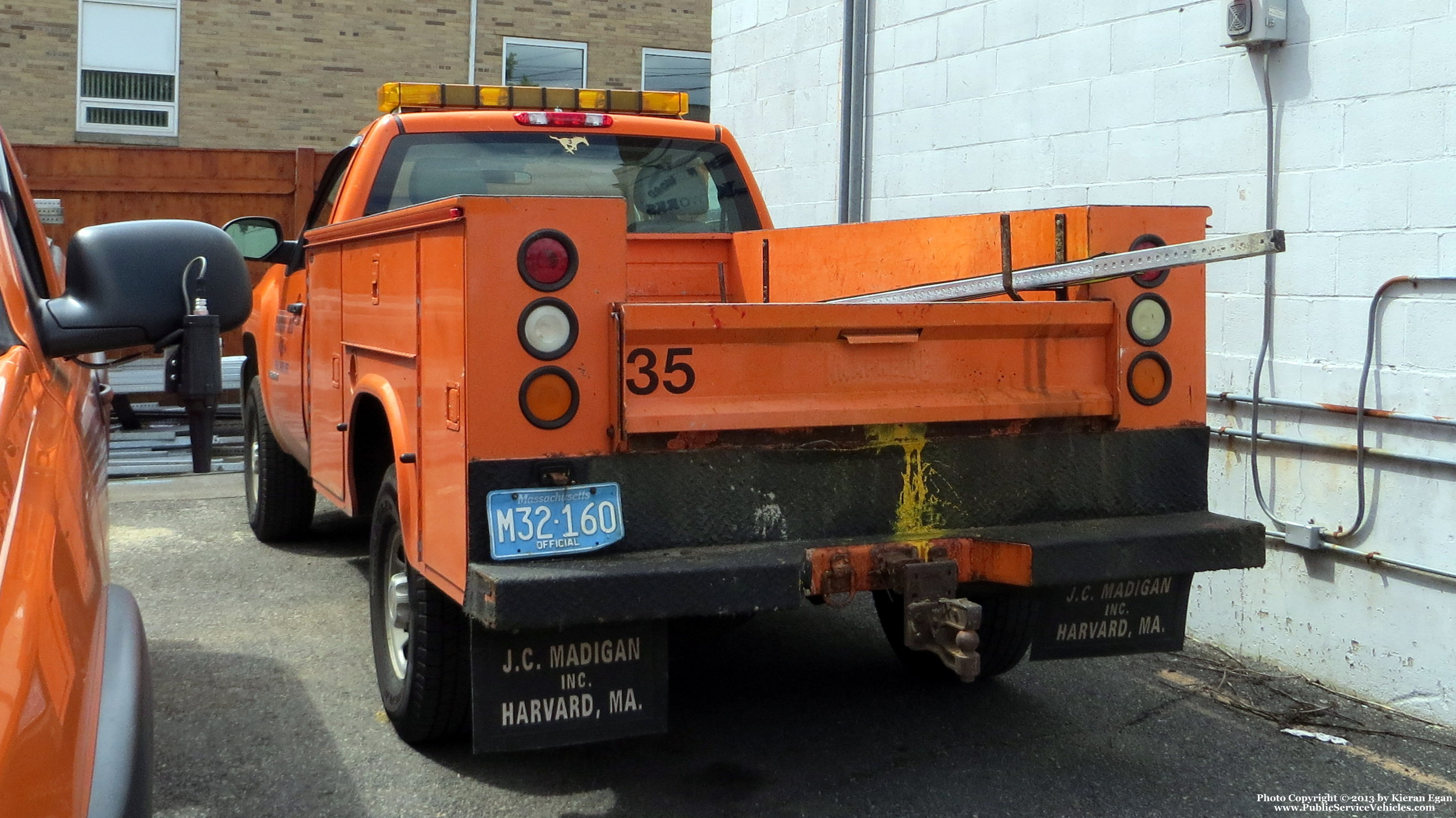 A photo  of Norwood Public Works
            Truck 35, a 2007 Chevrolet K2500             taken by Kieran Egan