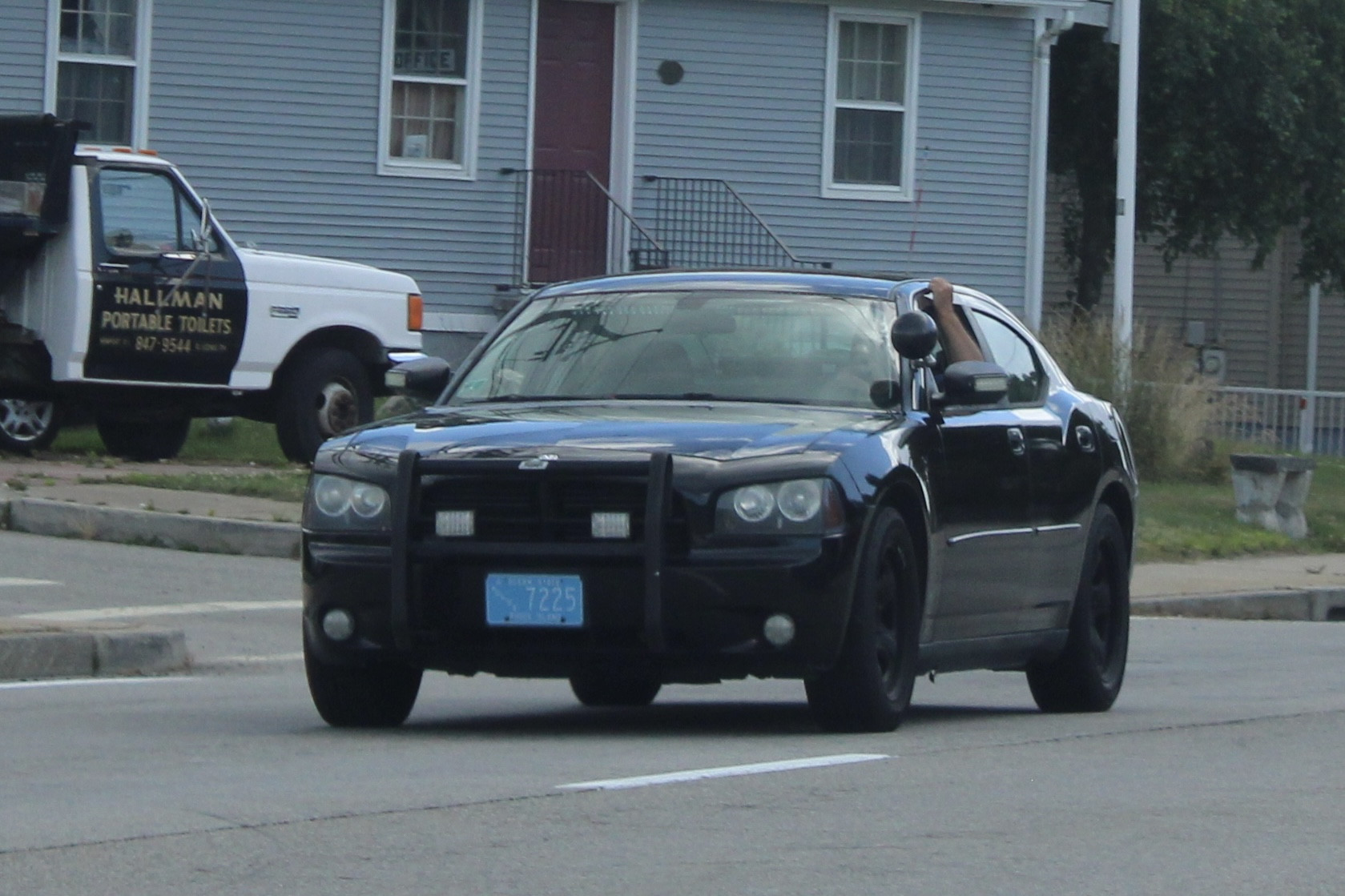 A photo  of Warwick Police
            Unmarked Unit, a 2009 Dodge Charger             taken by @riemergencyvehicles