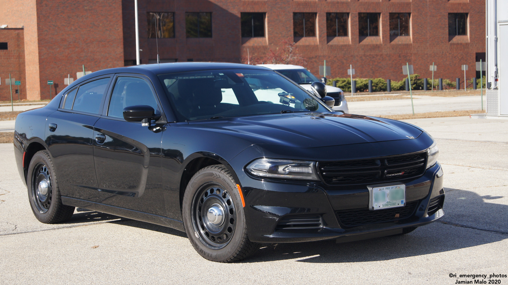 A photo  of New Hampshire State Police
            Unmarked Unit, a 2015-2019 Dodge Charger             taken by Jamian Malo