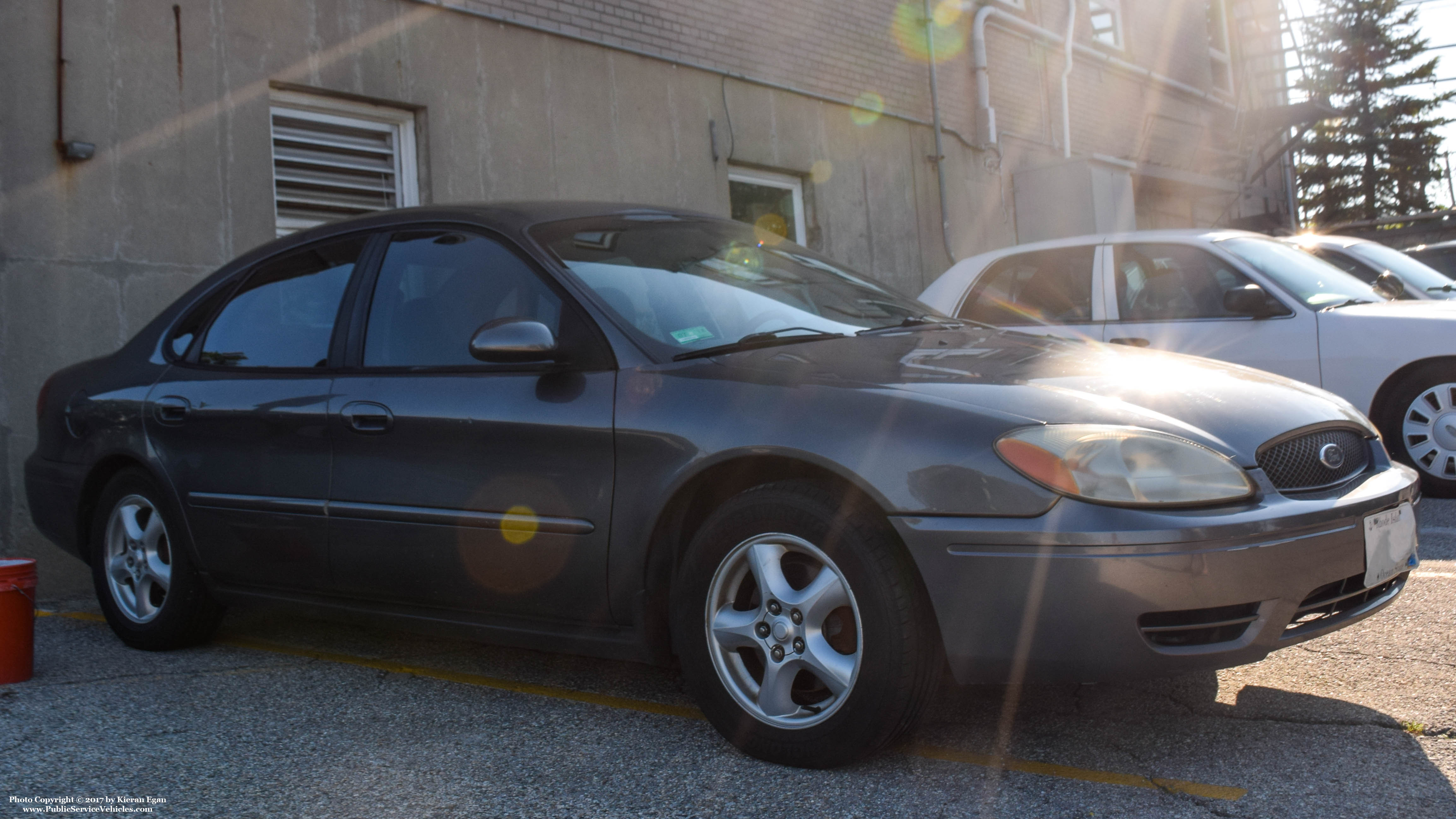 A photo  of West Warwick Police
            Unmarked Unit, a 2004 Ford Taurus             taken by Kieran Egan