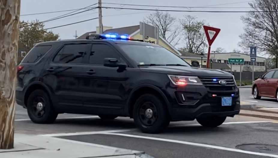 A photo  of Warwick Police
            Cruiser P-15, a 2019 Ford Police Interceptor Utility             taken by @riemergencyvehicles
