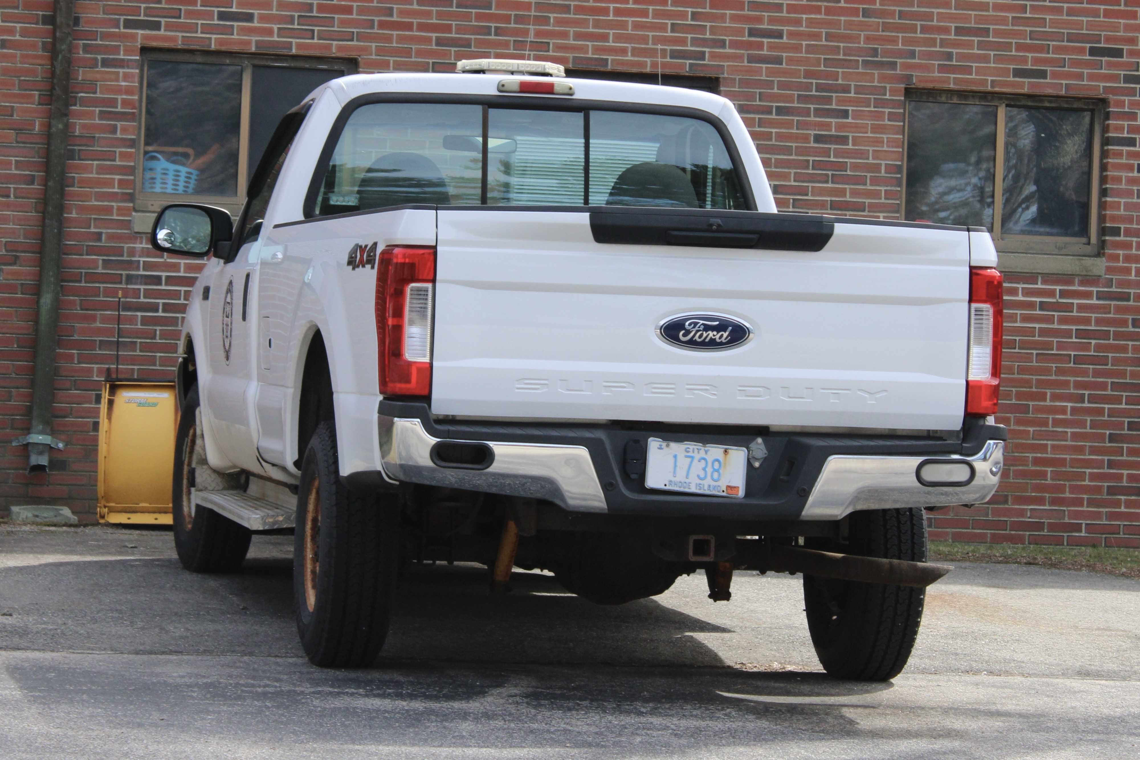 A photo  of Warwick Public Works
            Truck 1738, a 1997-2004 Ford F-250             taken by @riemergencyvehicles