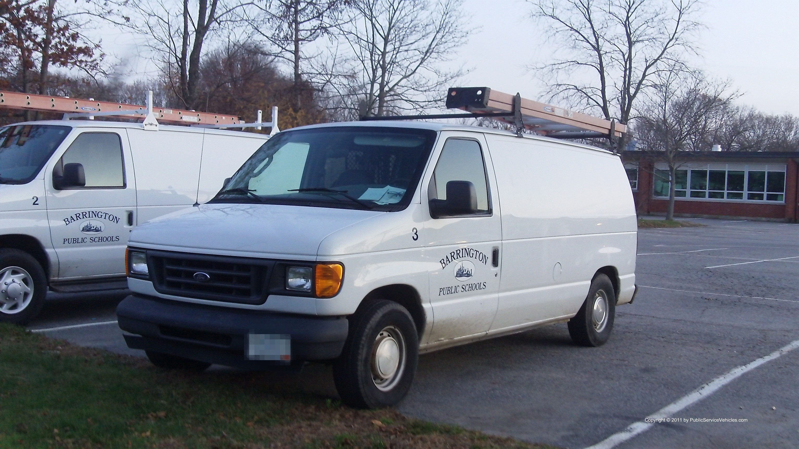 A photo  of Barrington Public Schools
            Van 3, a 1996-2000 Ford E-Series             taken by Kieran Egan