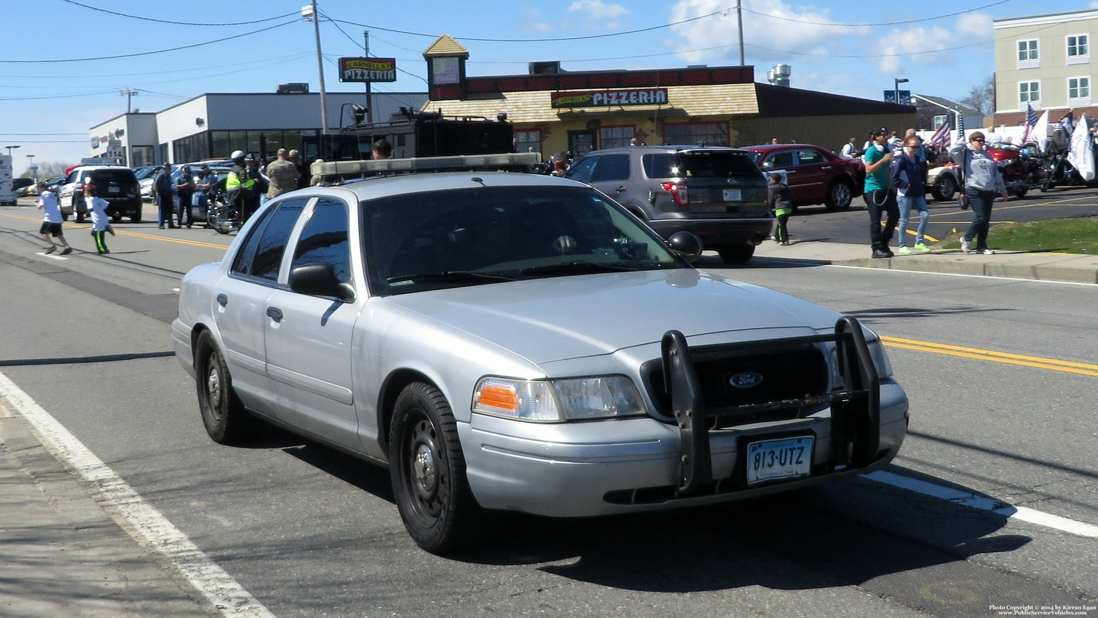 A photo  of Connecticut State Police
            Cruiser 813, a 2006-2008 Ford Crown Victoria Police Interceptor             taken by Kieran Egan