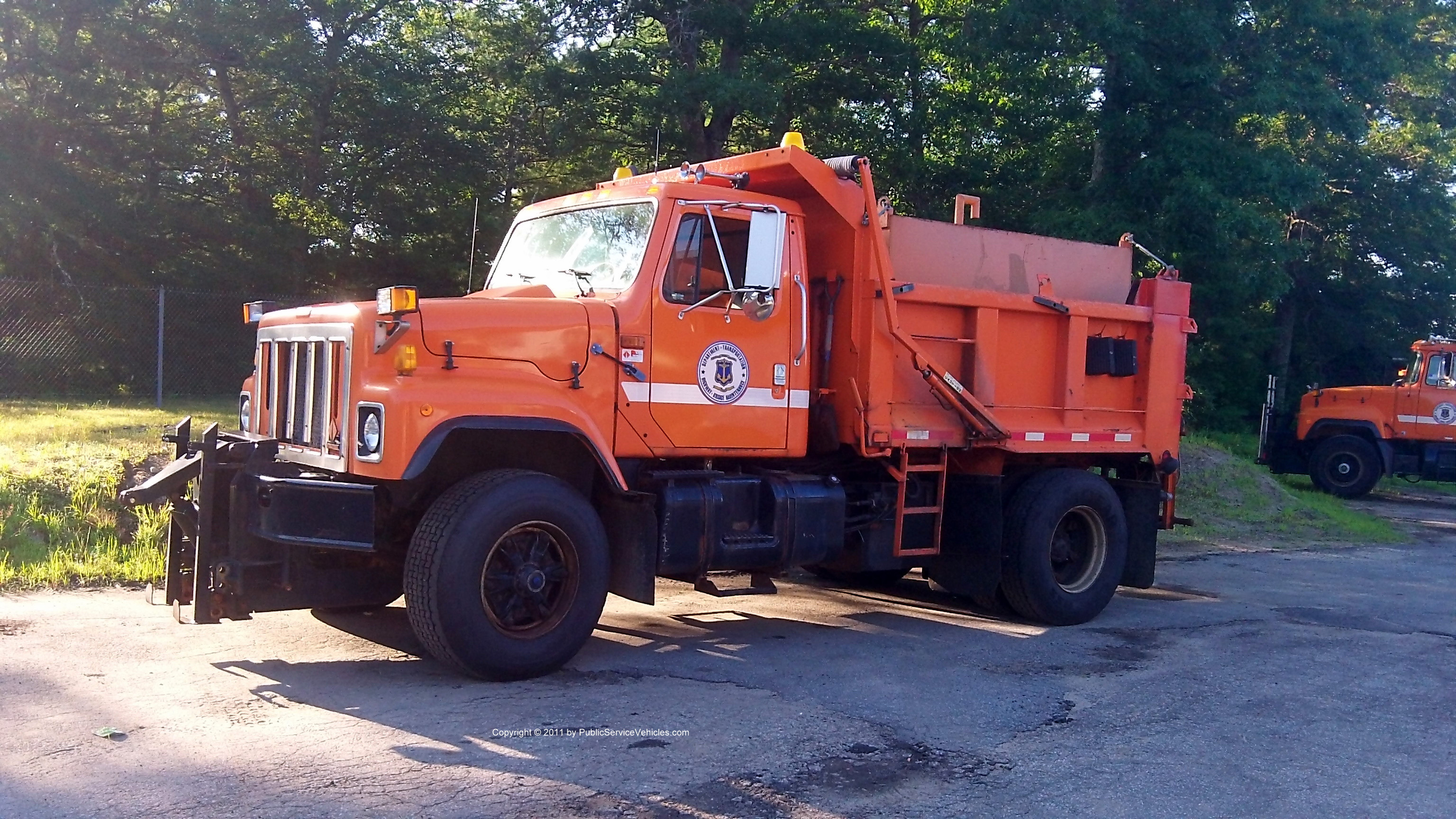 A photo  of Rhode Island Department of Transportation
            Truck 378, a 1978-1989 International S-Series             taken by Kieran Egan