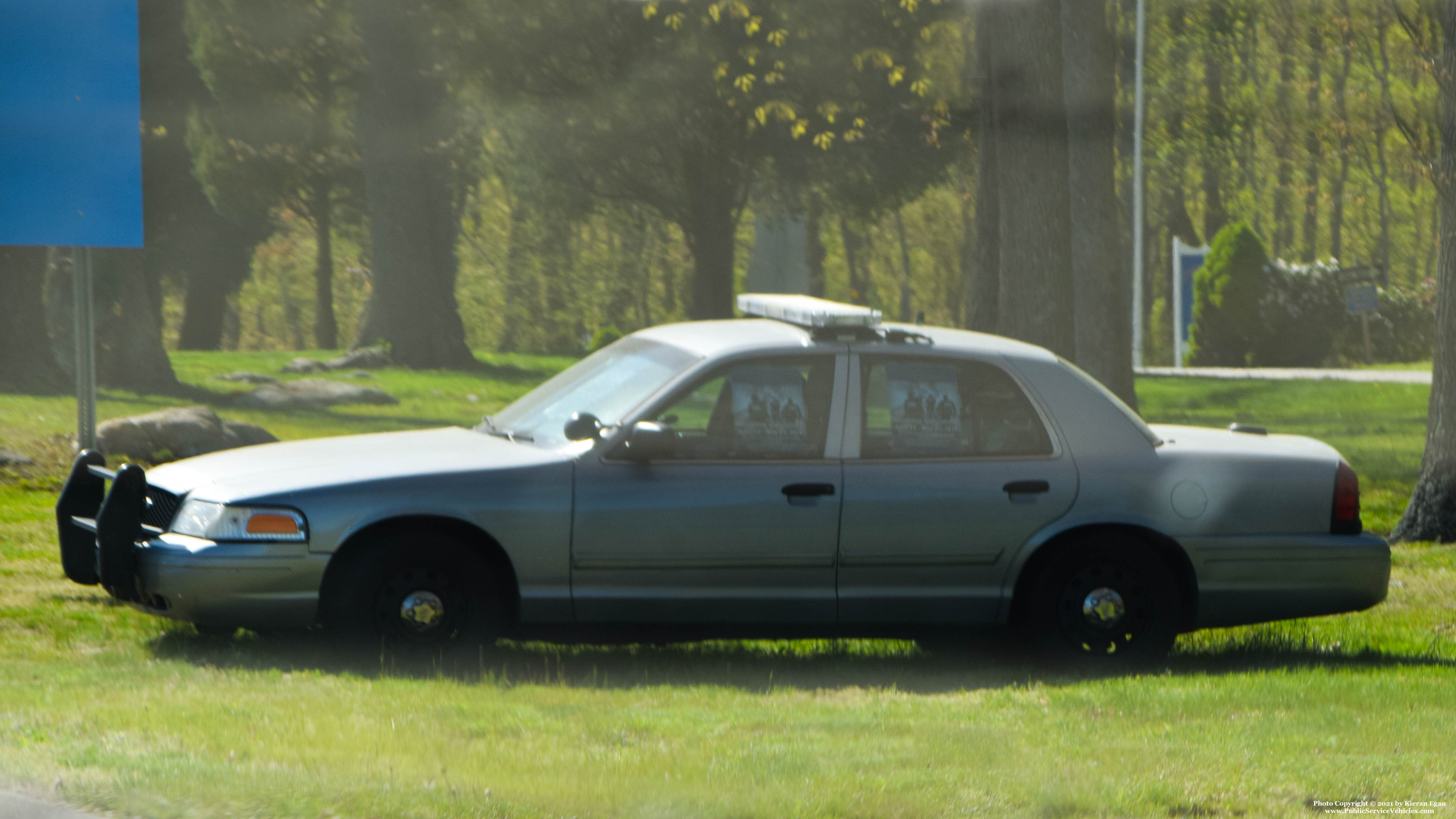 A photo  of Connecticut State Police
            Cruiser 162, a 2009-2011 Ford Crown Victoria Police Interceptor             taken by Kieran Egan