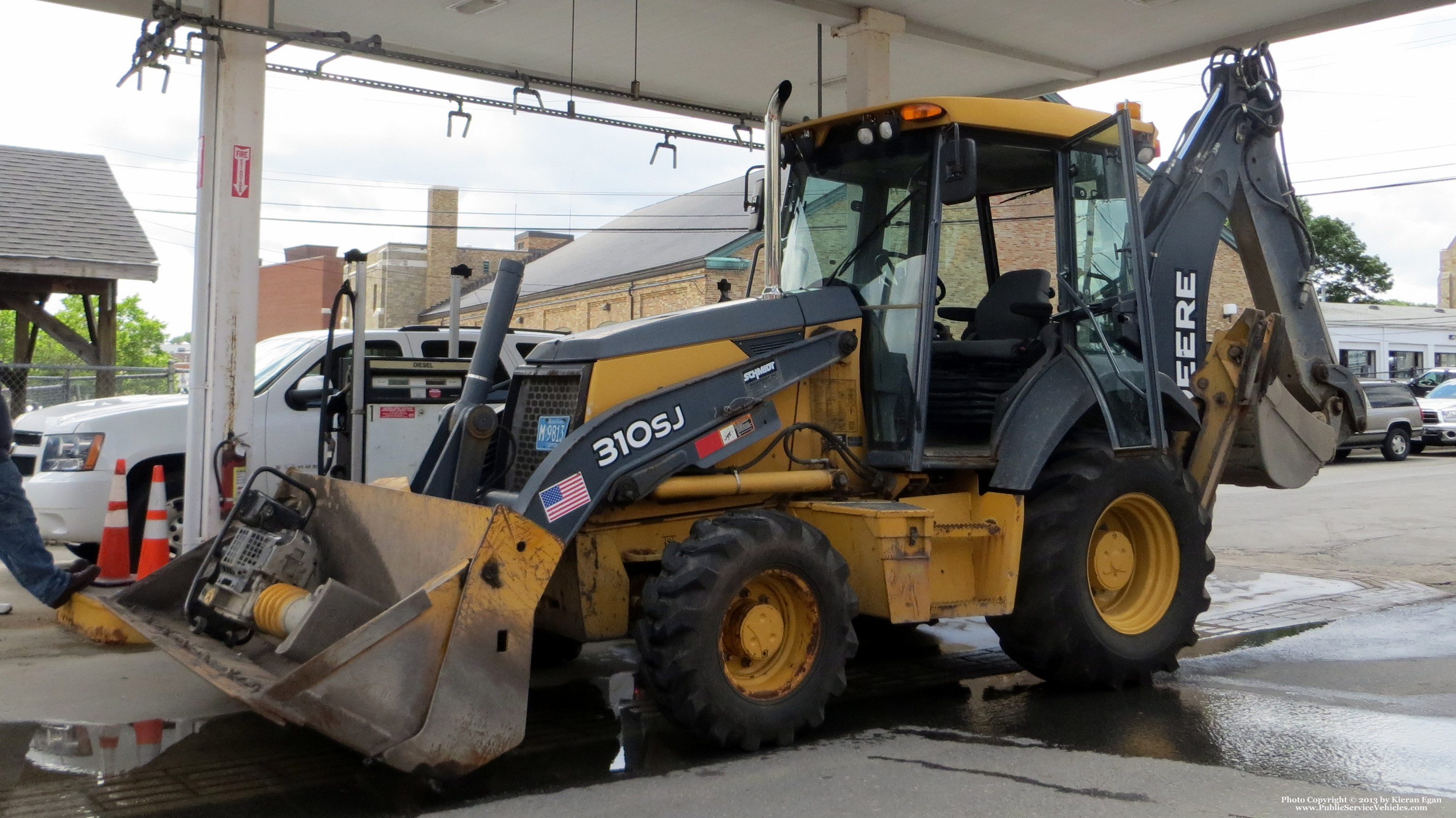 A photo  of Norwood Public Works
            Backhoe 1, a 2008 John Deere 310SJ Backhoe             taken by Kieran Egan