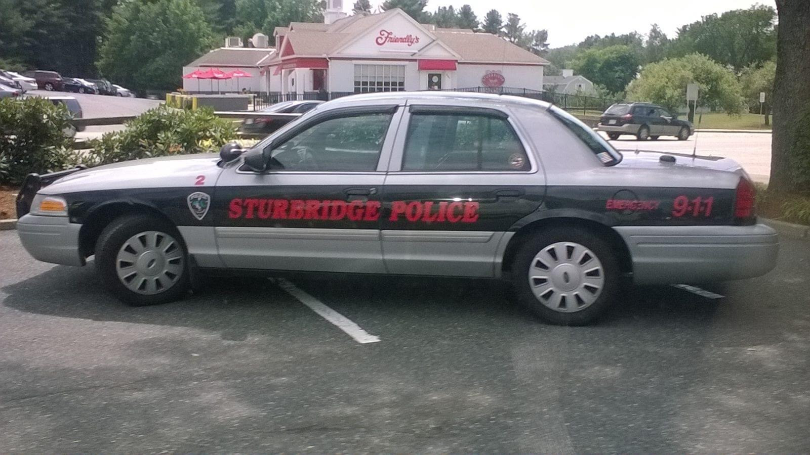 A photo  of Sturbridge Police
            Car 2, a 2009-2011 Ford Crown Victoria Police Interceptor             taken by @riemergencyvehicles