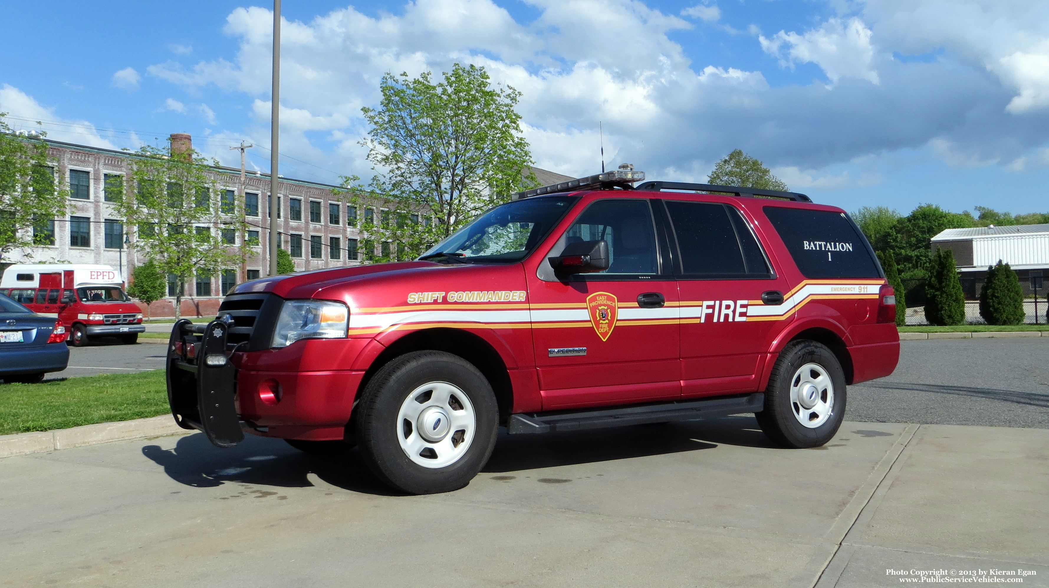 A photo  of East Providence Fire
            Battalion Chief 1, a 2008 Ford Expedition XLT             taken by Kieran Egan