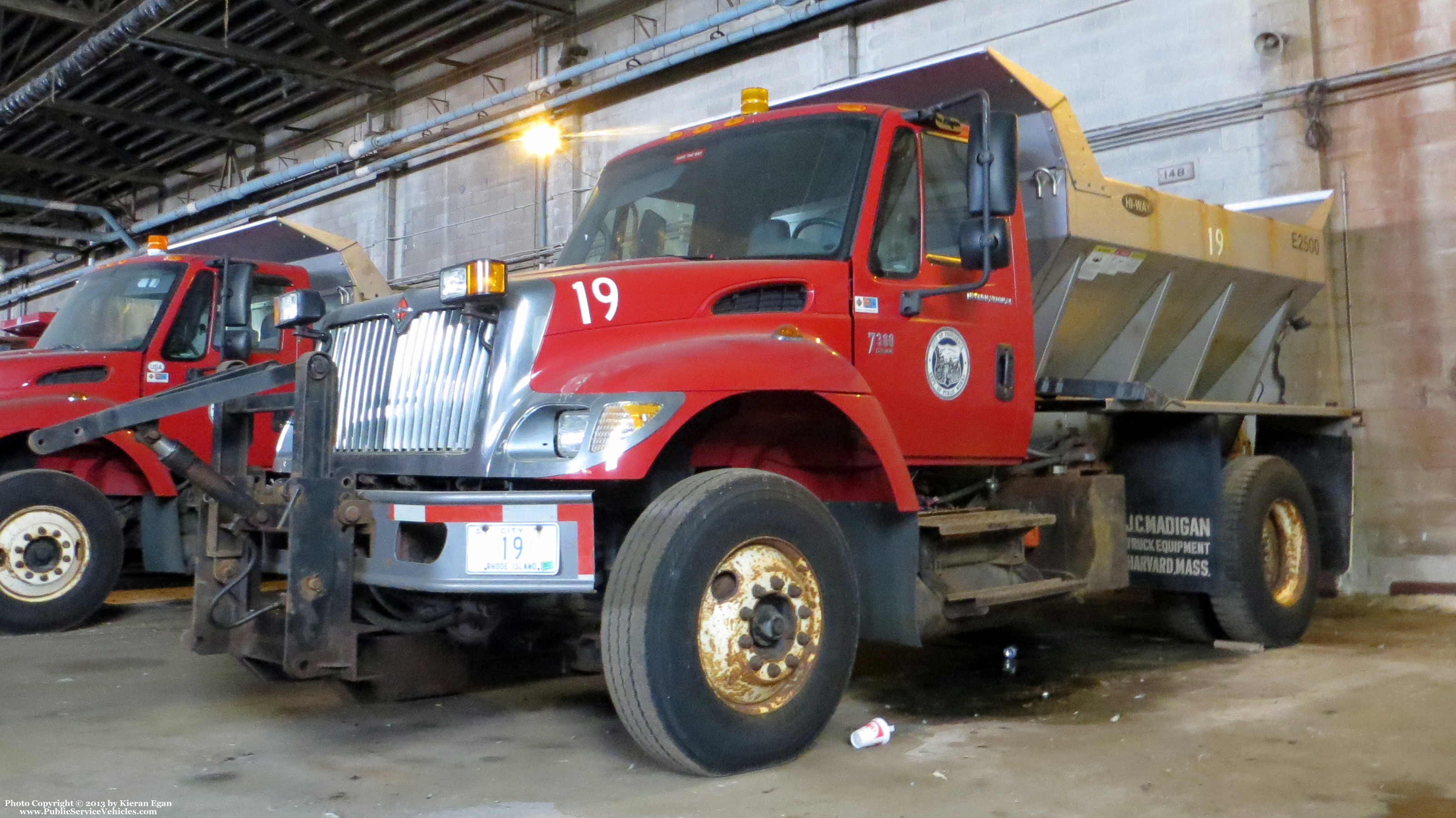 A photo  of Providence Highway Division
            Truck 19, a 2002-2012 International 7300             taken by Kieran Egan