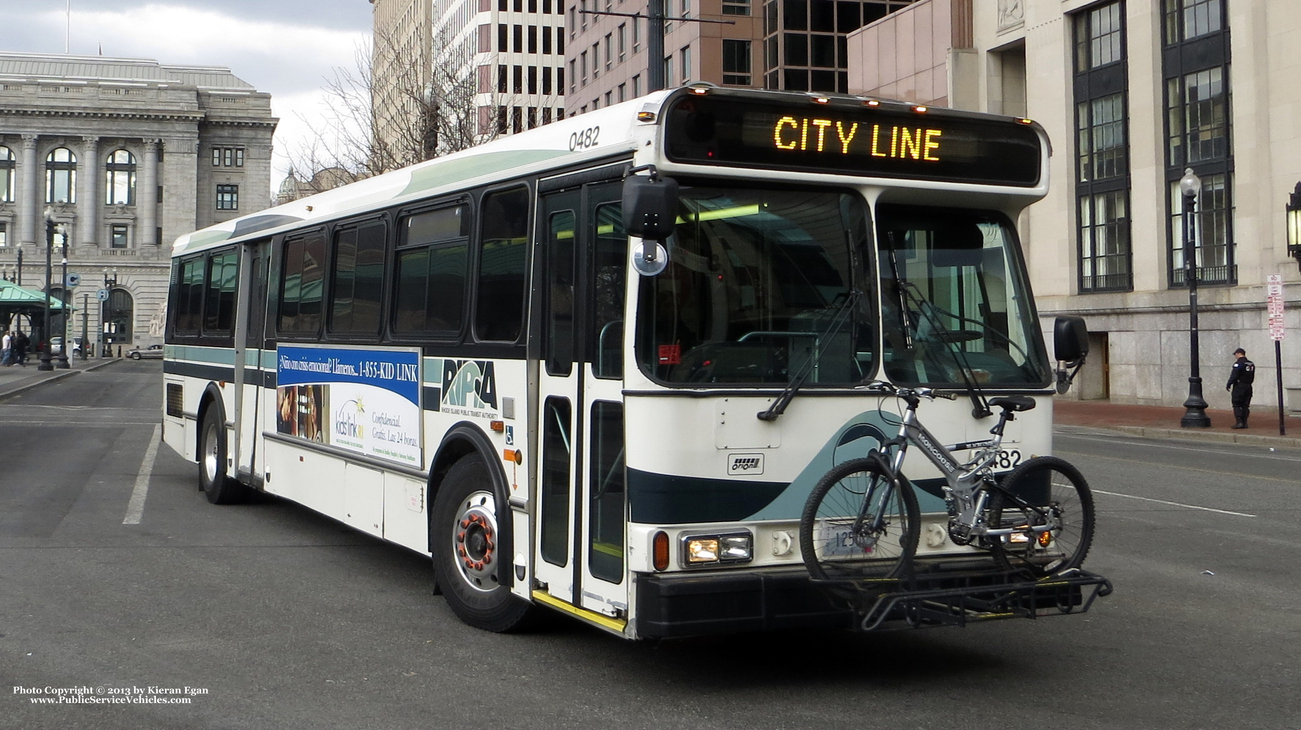 A photo  of Rhode Island Public Transit Authority
            Bus 0482, a 2004 Orion V 05.501             taken by Kieran Egan