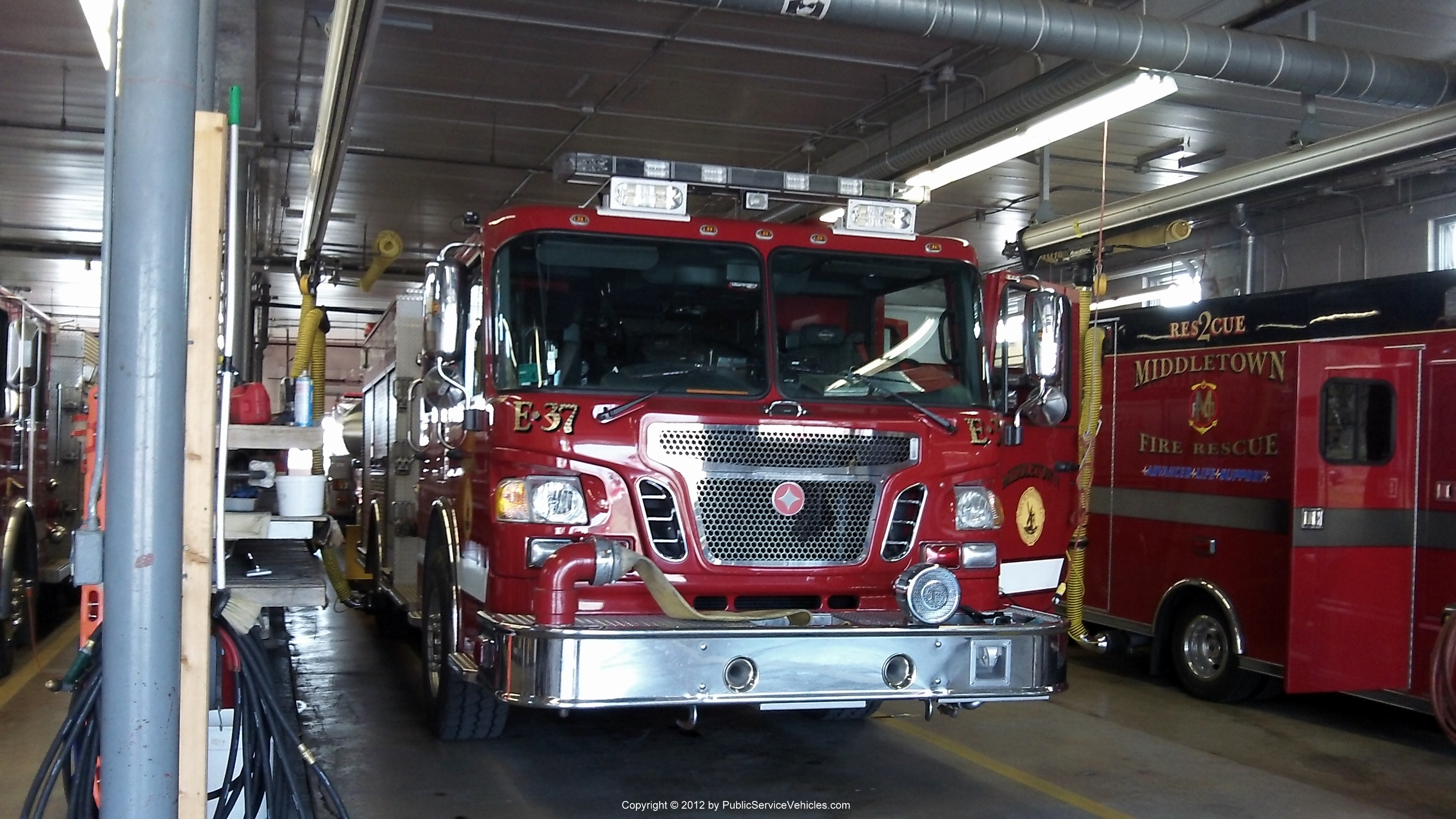 A photo  of Middletown Fire
            Engine 37, a 2006 Spartan             taken by Kieran Egan