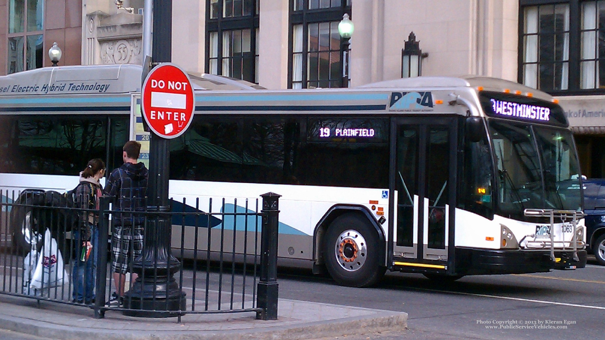 A photo  of Rhode Island Public Transit Authority
            Bus 1063, a 2010 Gillig BRT HEV             taken by Kieran Egan