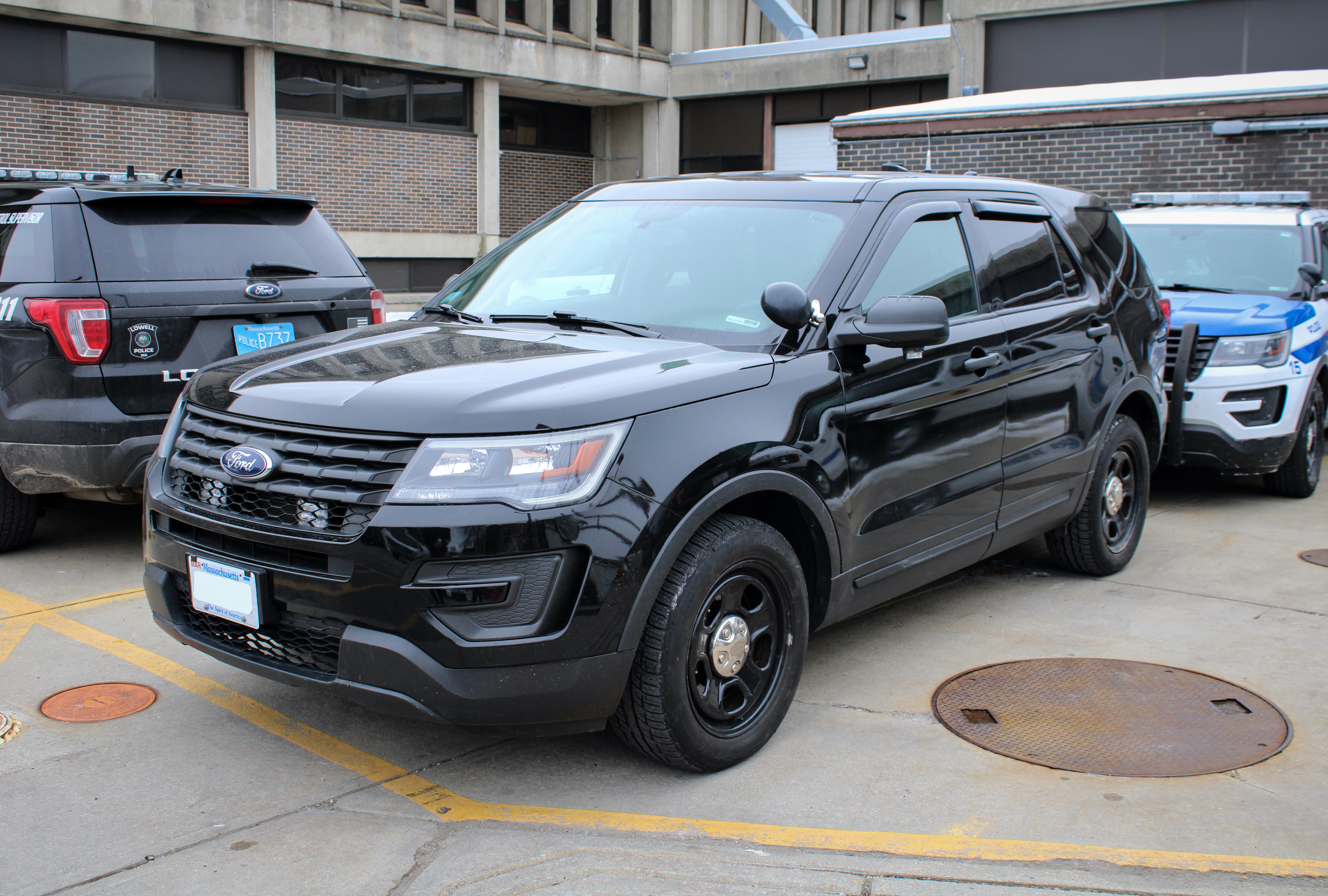A photo  of Lowell Police
            Unmarked Unit, a 2017 Ford Police Interceptor Utility             taken by Nicholas You