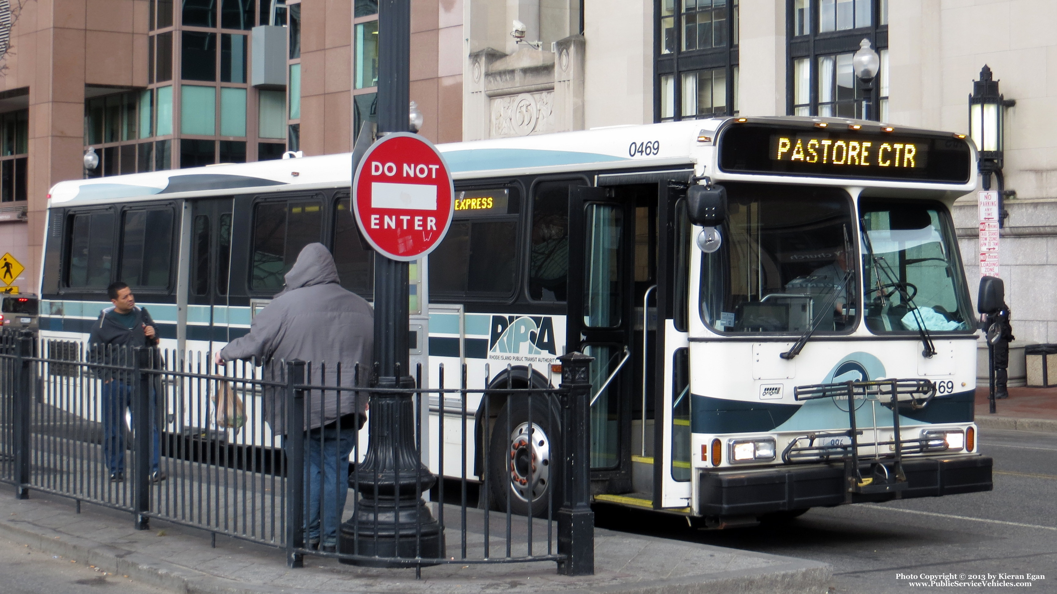 A photo  of Rhode Island Public Transit Authority
            Bus 0469, a 2004 Orion V 05.501             taken by Kieran Egan