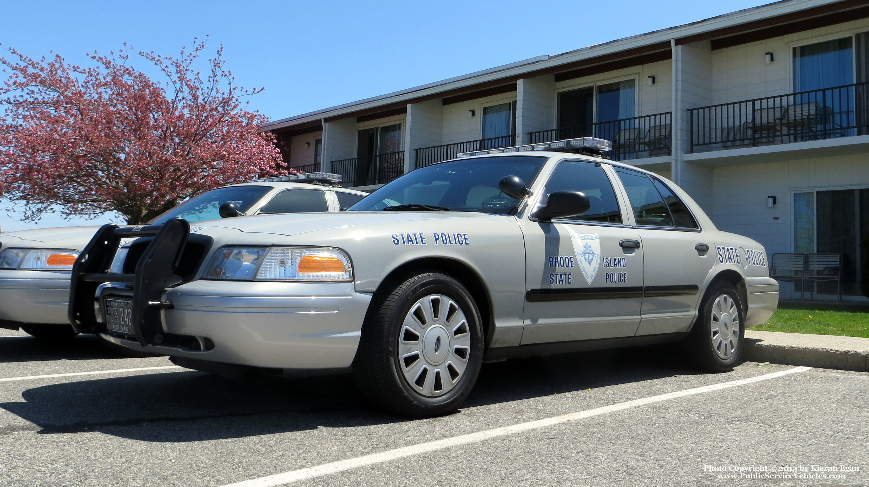 A photo  of Rhode Island State Police
            Cruiser 242, a 2006-2008 Ford Crown Victoria Police Interceptor             taken by Kieran Egan