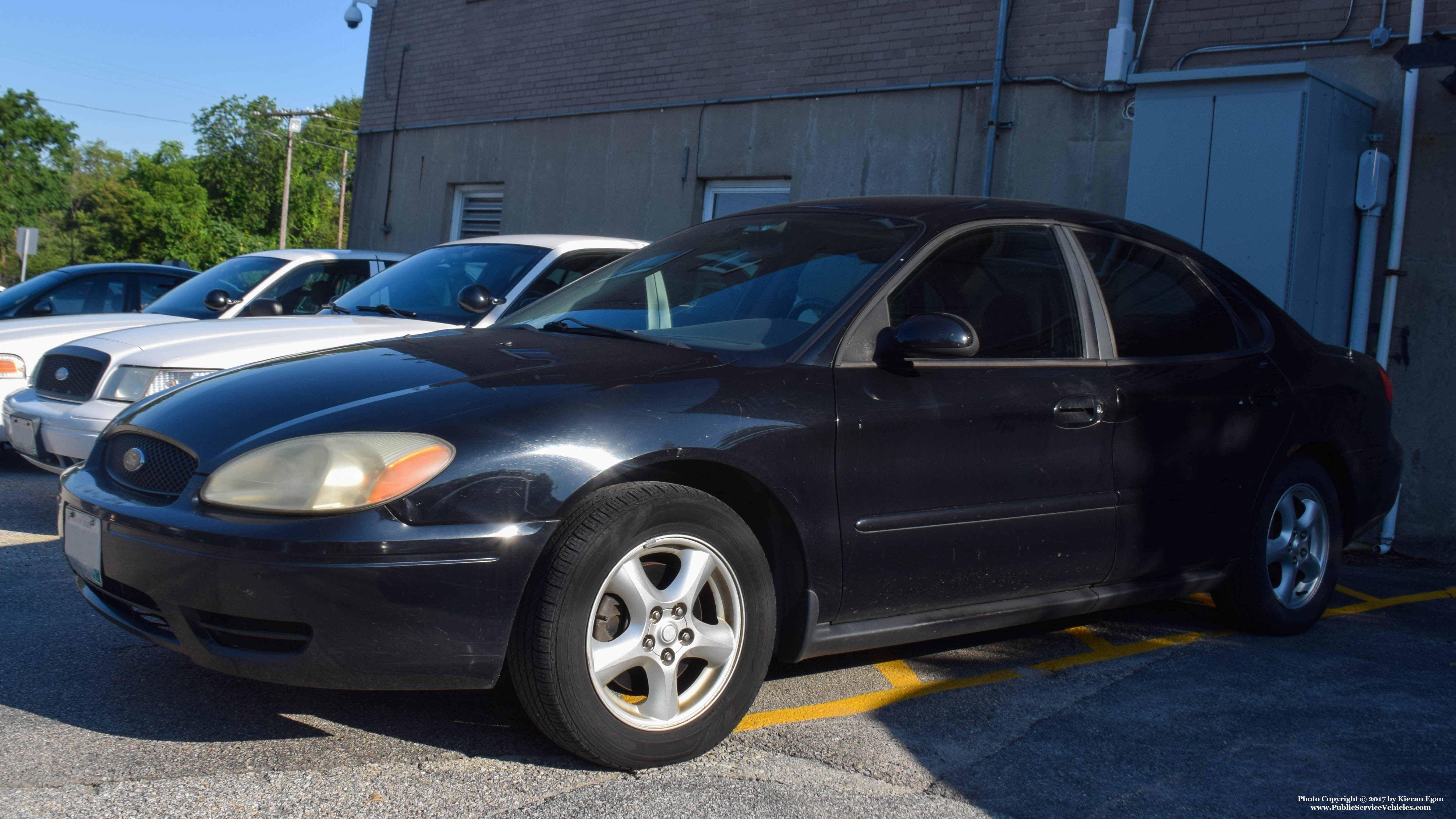 A photo  of West Warwick Police
            Unmarked Unit, a 2004 Ford Taurus             taken by Kieran Egan