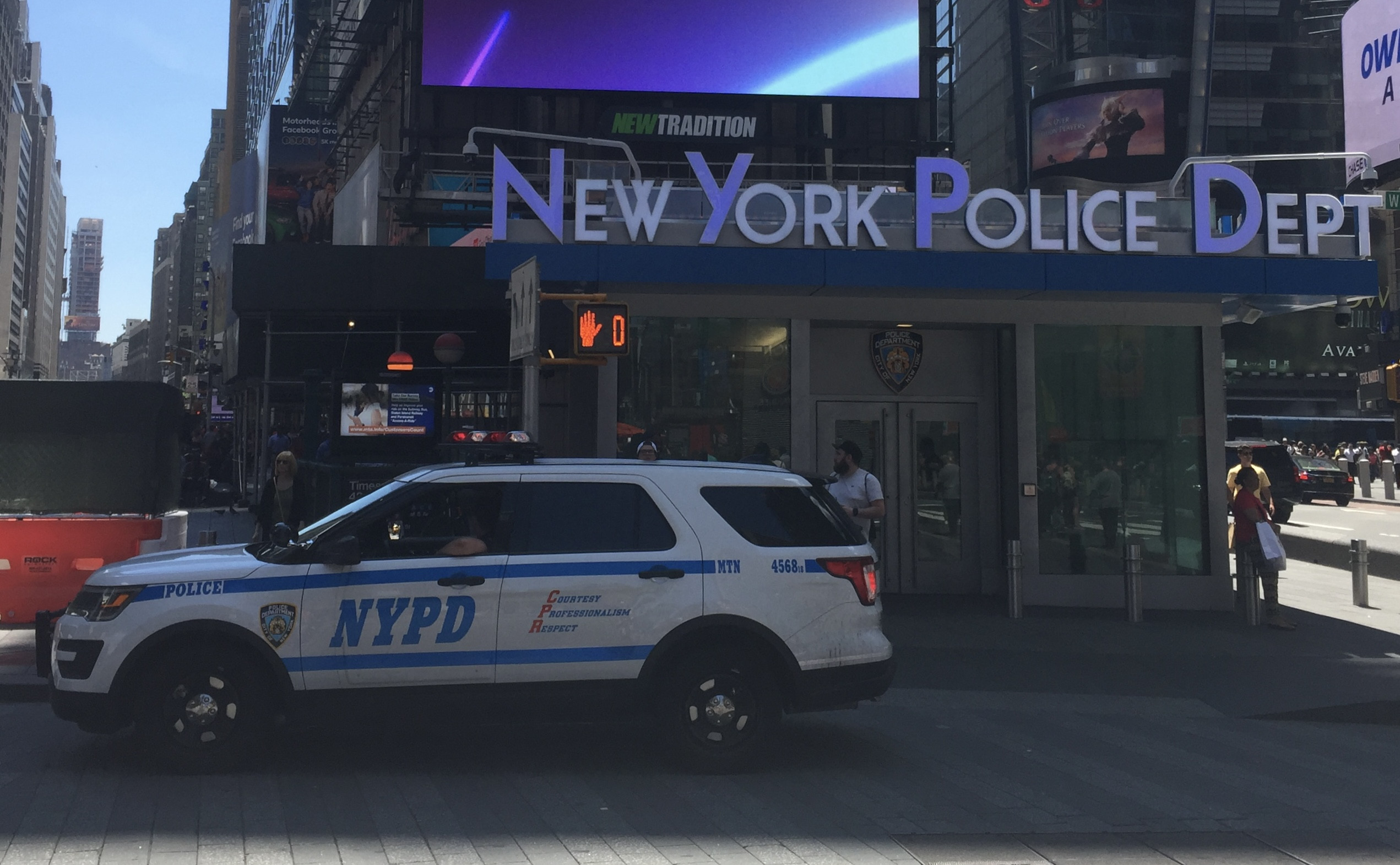 A photo  of New York Police Department
            Cruiser 4568 18, a 2018 Ford Police Interceptor Utility             taken by @riemergencyvehicles