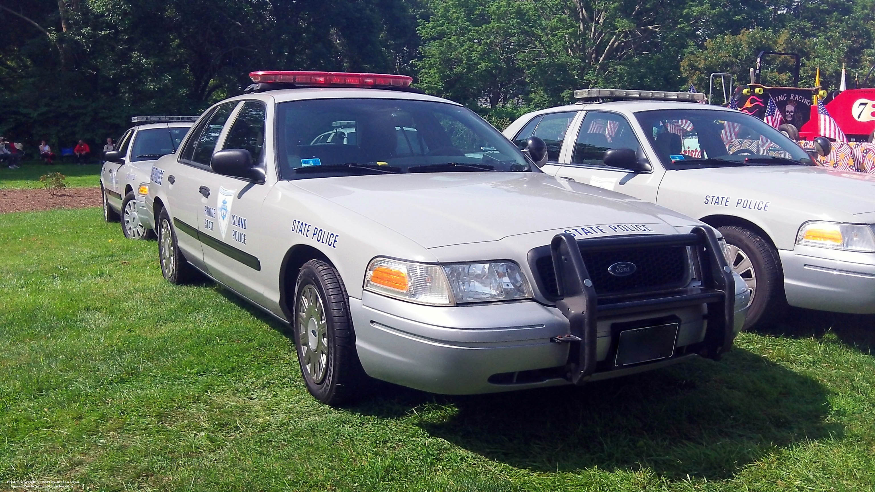 A photo  of Rhode Island State Police
            Cruiser 61, a 2003-2005 Ford Crown Victoria Police Interceptor             taken by Kieran Egan