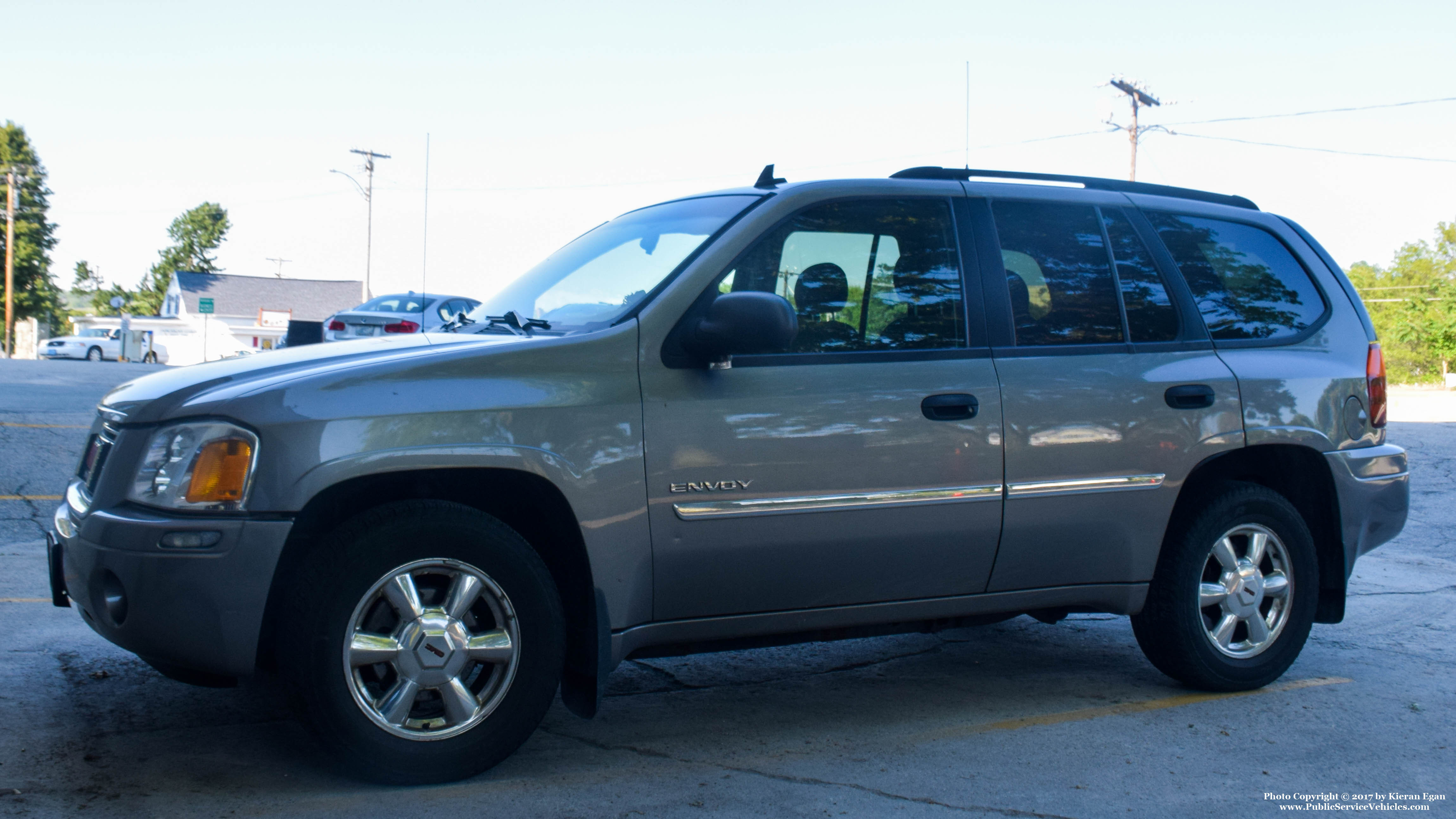 A photo  of West Warwick Fire
            Unmarked Unit, a 2002-2009 GMC Envoy             taken by Kieran Egan