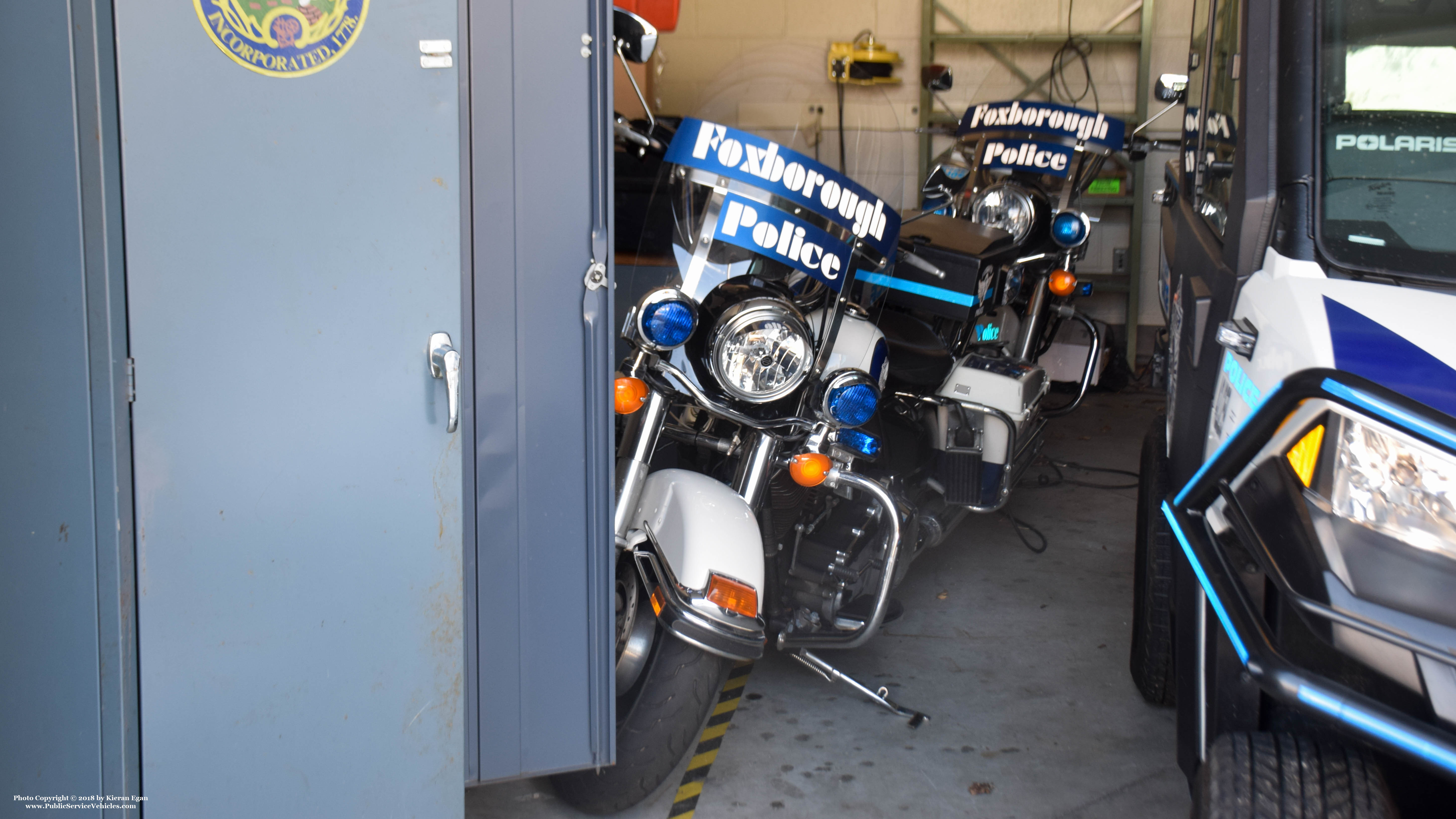 A photo  of Foxborough Police
            Motorcycle, a 1990-2018 Harley Davidson Electra Glide             taken by Kieran Egan