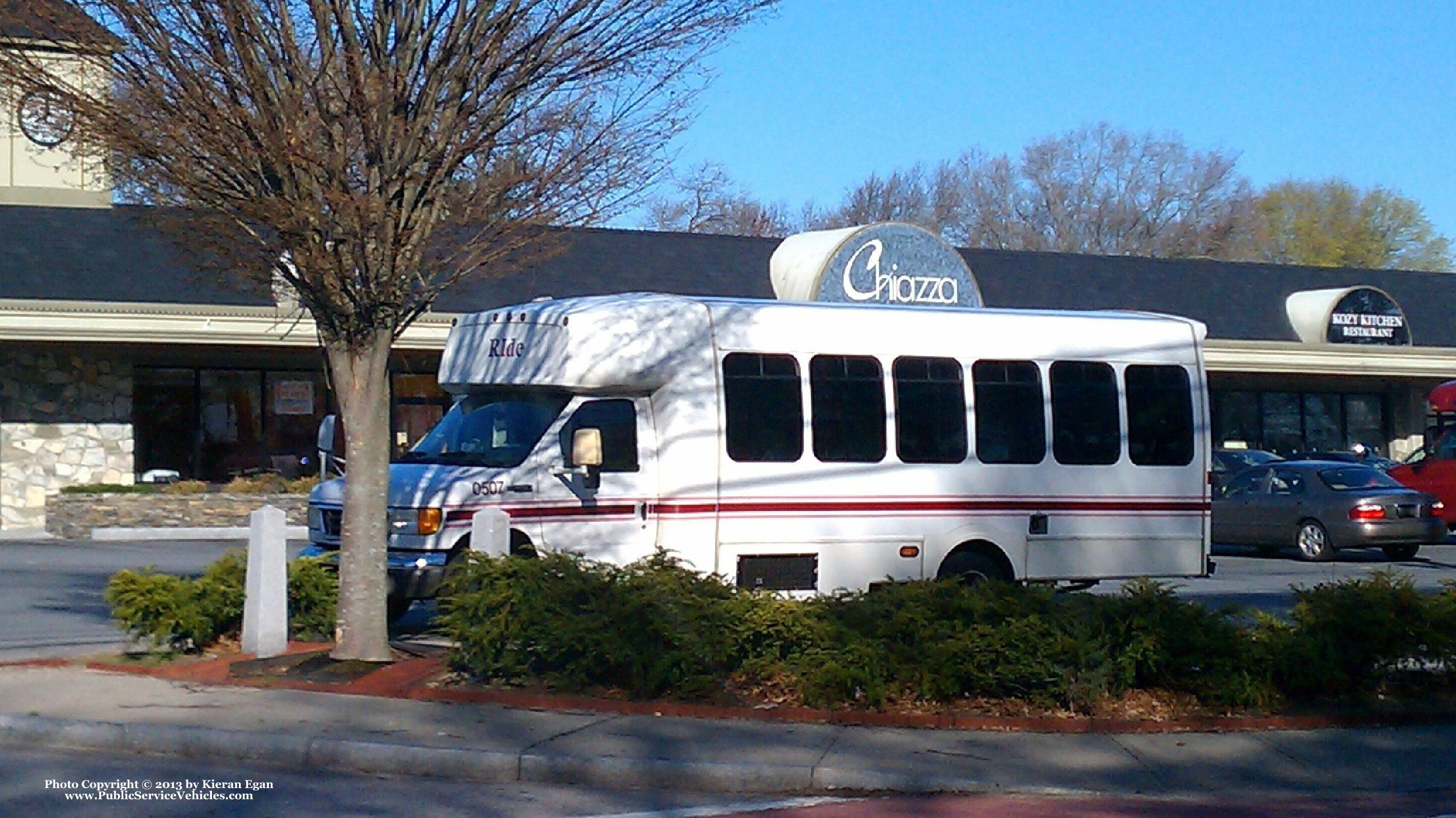 A photo  of Rhode Island Public Transit Authority
            Paratransit Bus 0507, a 2005 Ford E-450 Bus             taken by Kieran Egan