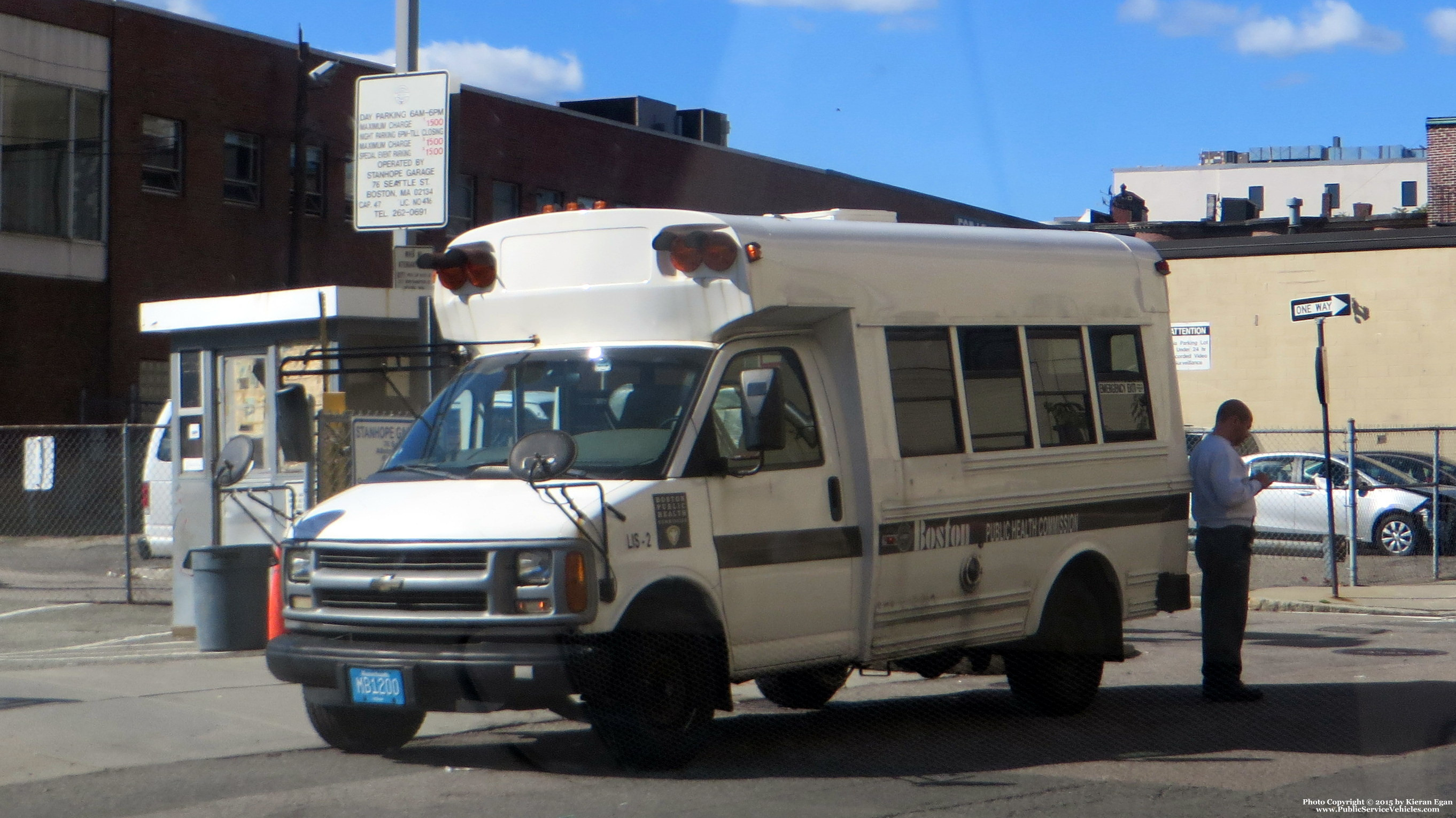 A photo  of Boston Public Health Commission
            LIS-2, a 1988-2002 Chevrolet CK             taken by Kieran Egan