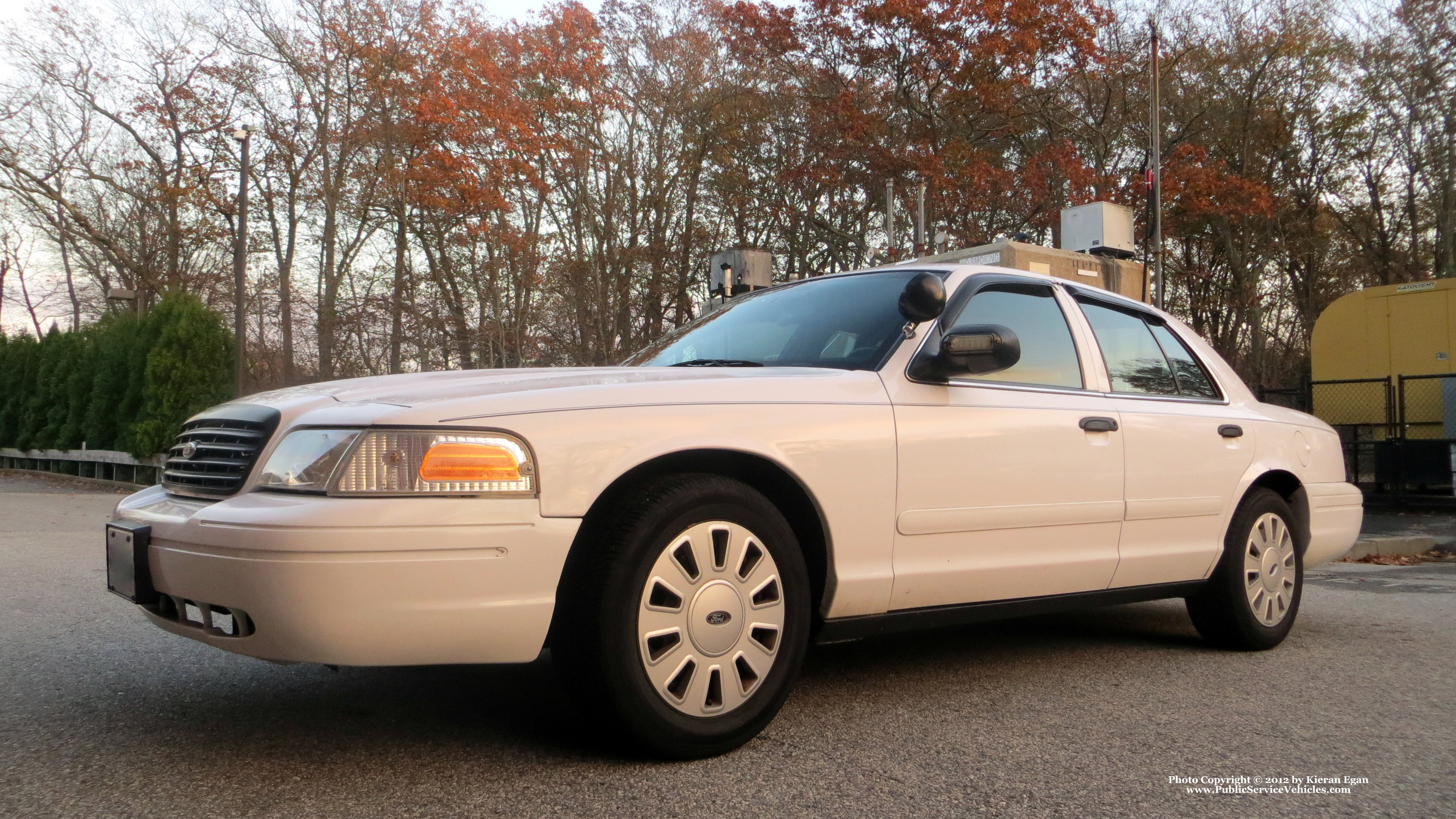 A photo  of Barrington Police
            Car 16, a 2006 Ford Crown Victoria Police Interceptor             taken by Kieran Egan