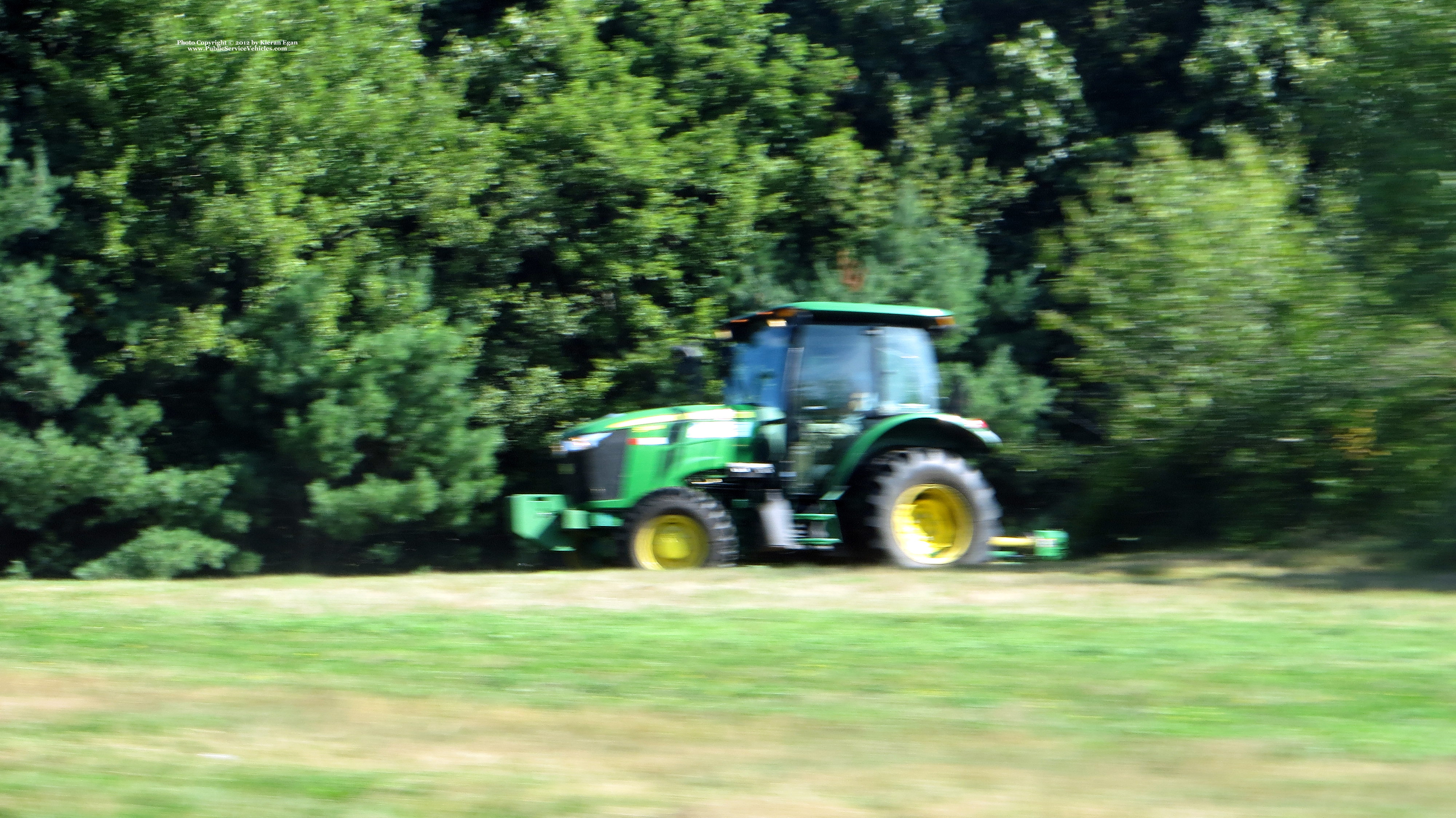 A photo  of Massachusetts Department of Transportation
            Mower, a 2000-2010 John Deere Tractor             taken by Kieran Egan