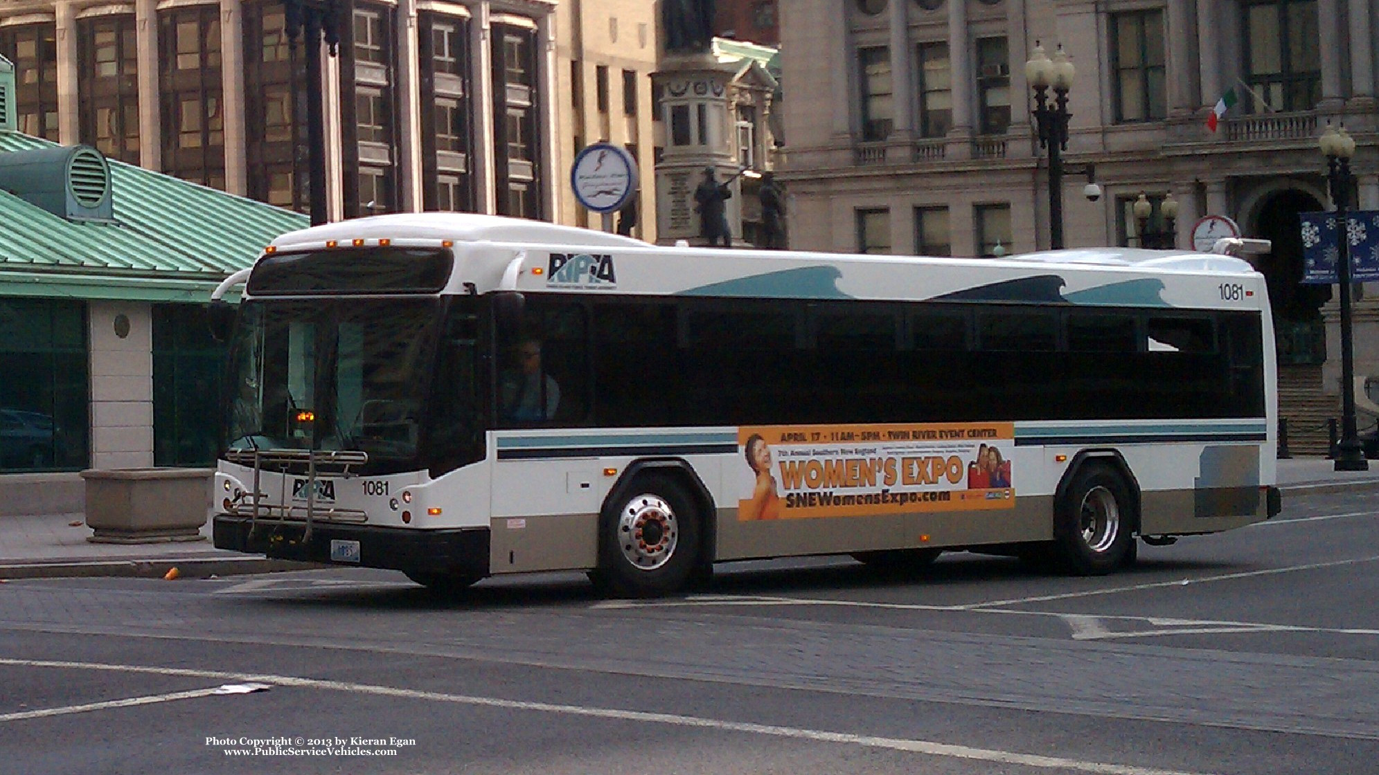 A photo  of Rhode Island Public Transit Authority
            Bus 1081, a 2010 Gillig BRT             taken by Kieran Egan