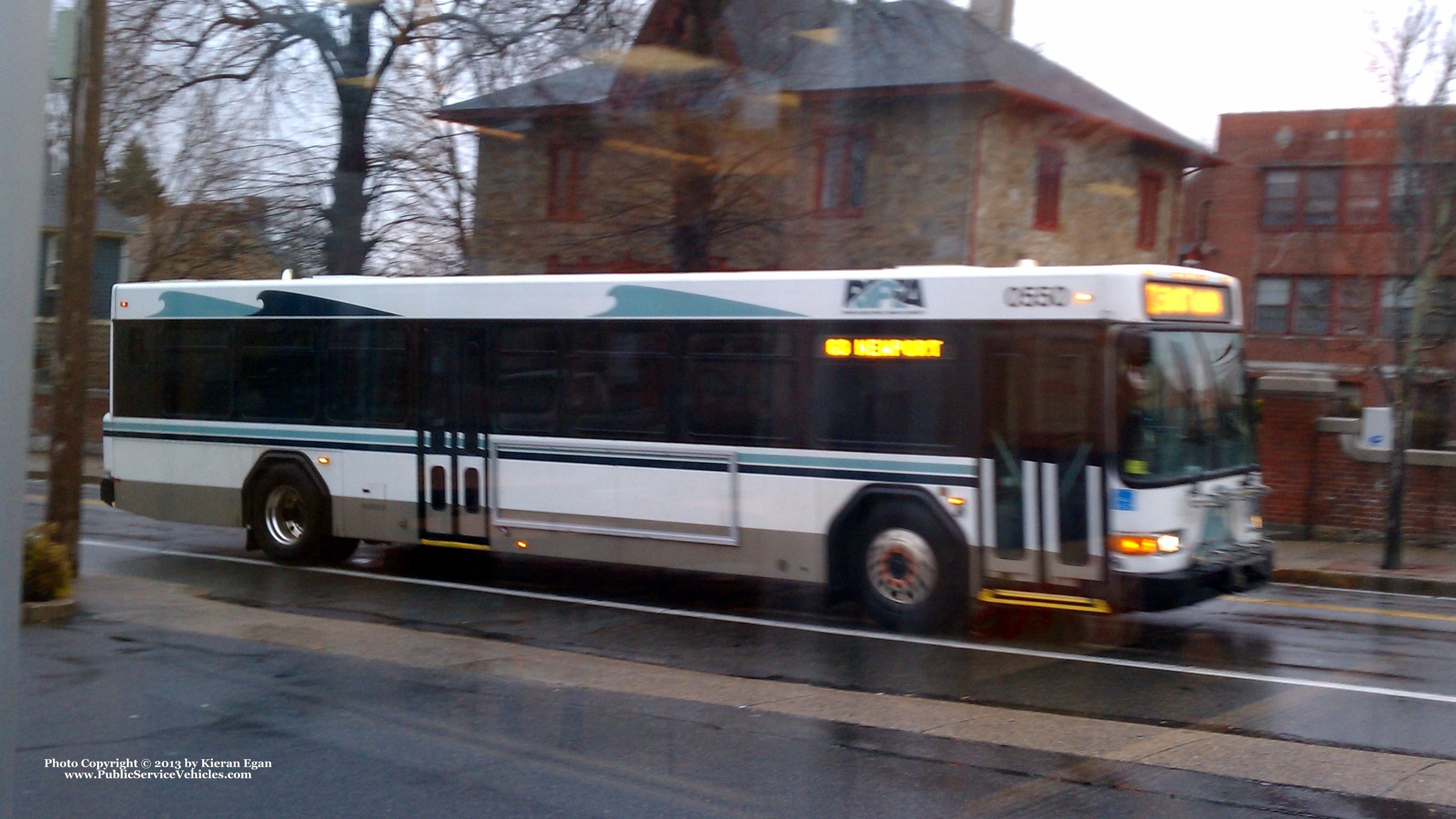 A photo  of Rhode Island Public Transit Authority
            Bus 0550, a 2005 Gillig Low Floor             taken by Kieran Egan