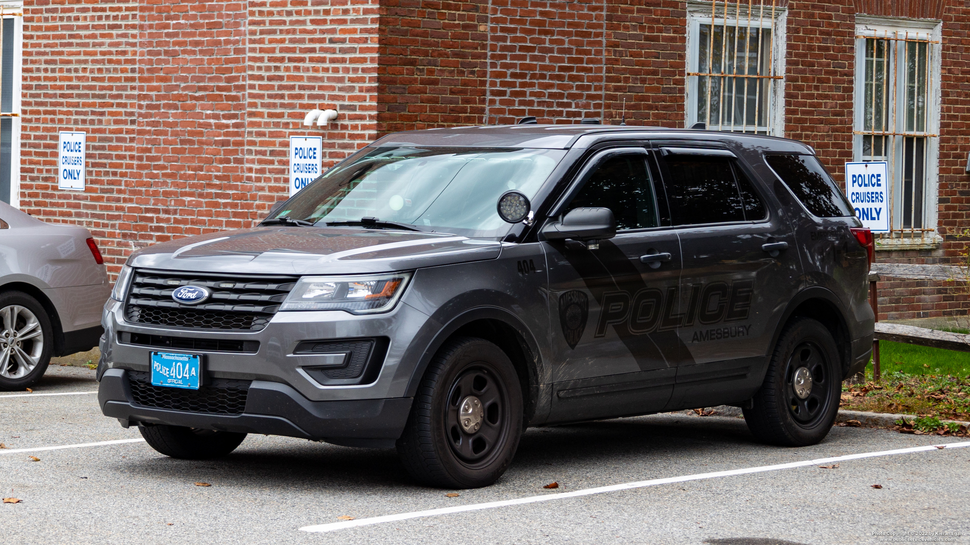 A photo  of Amesbury Police
            Cruiser 404, a 2019 Ford Police Interceptor Utility             taken by Kieran Egan