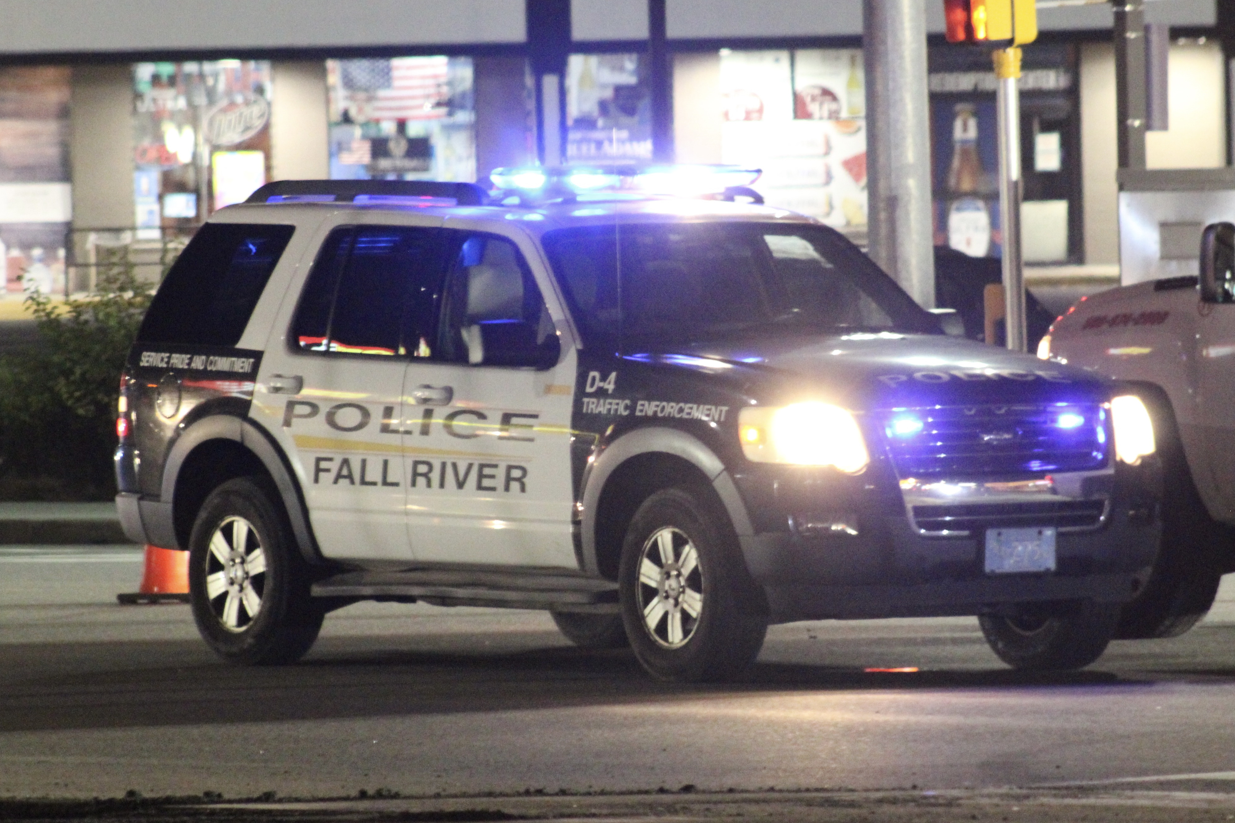 A photo  of Fall River Police
            D-4, a 2007 Ford Explorer             taken by @riemergencyvehicles
