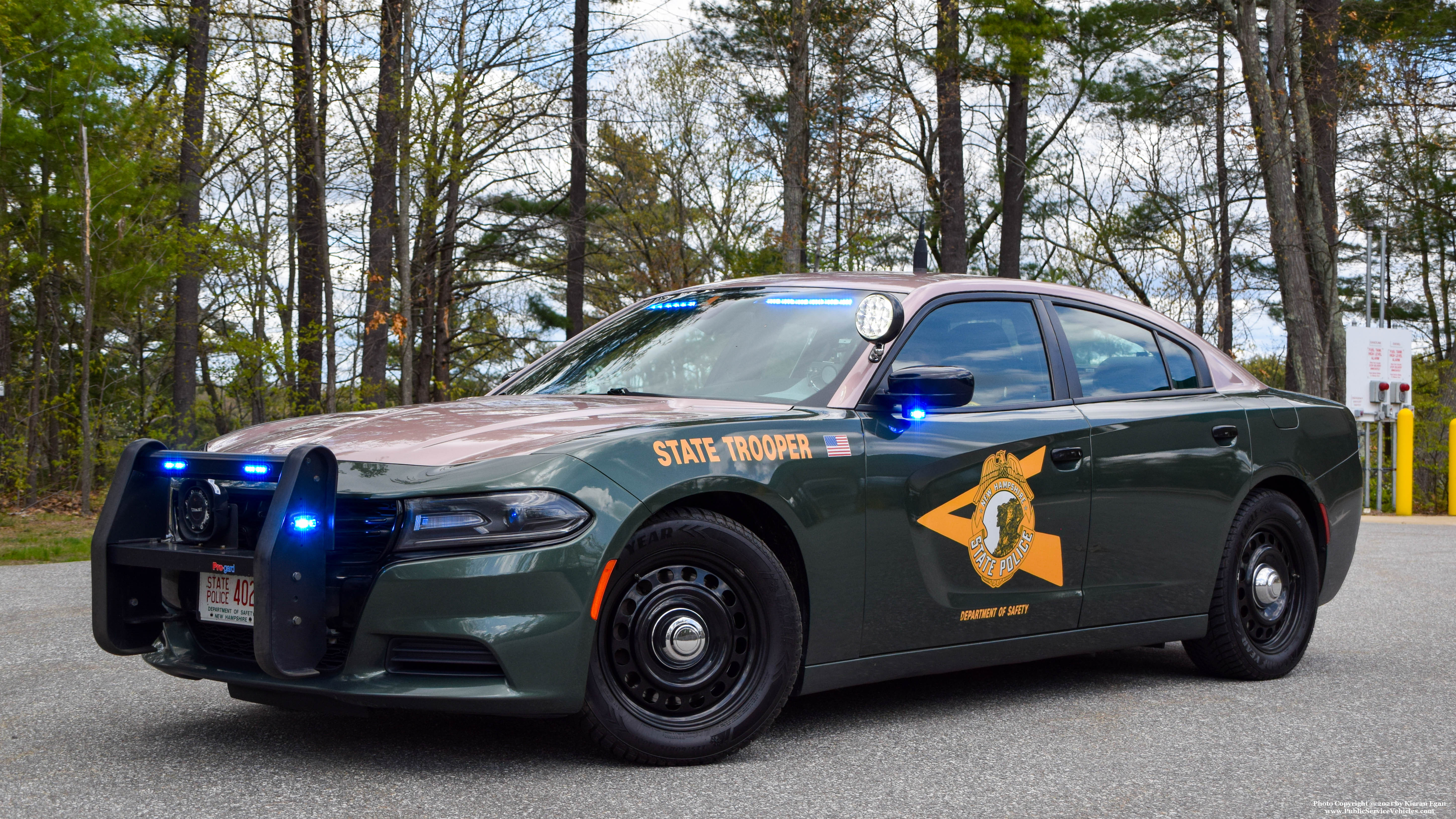 A photo  of New Hampshire State Police
            Cruiser 402, a 2015-2019 Dodge Charger             taken by Kieran Egan