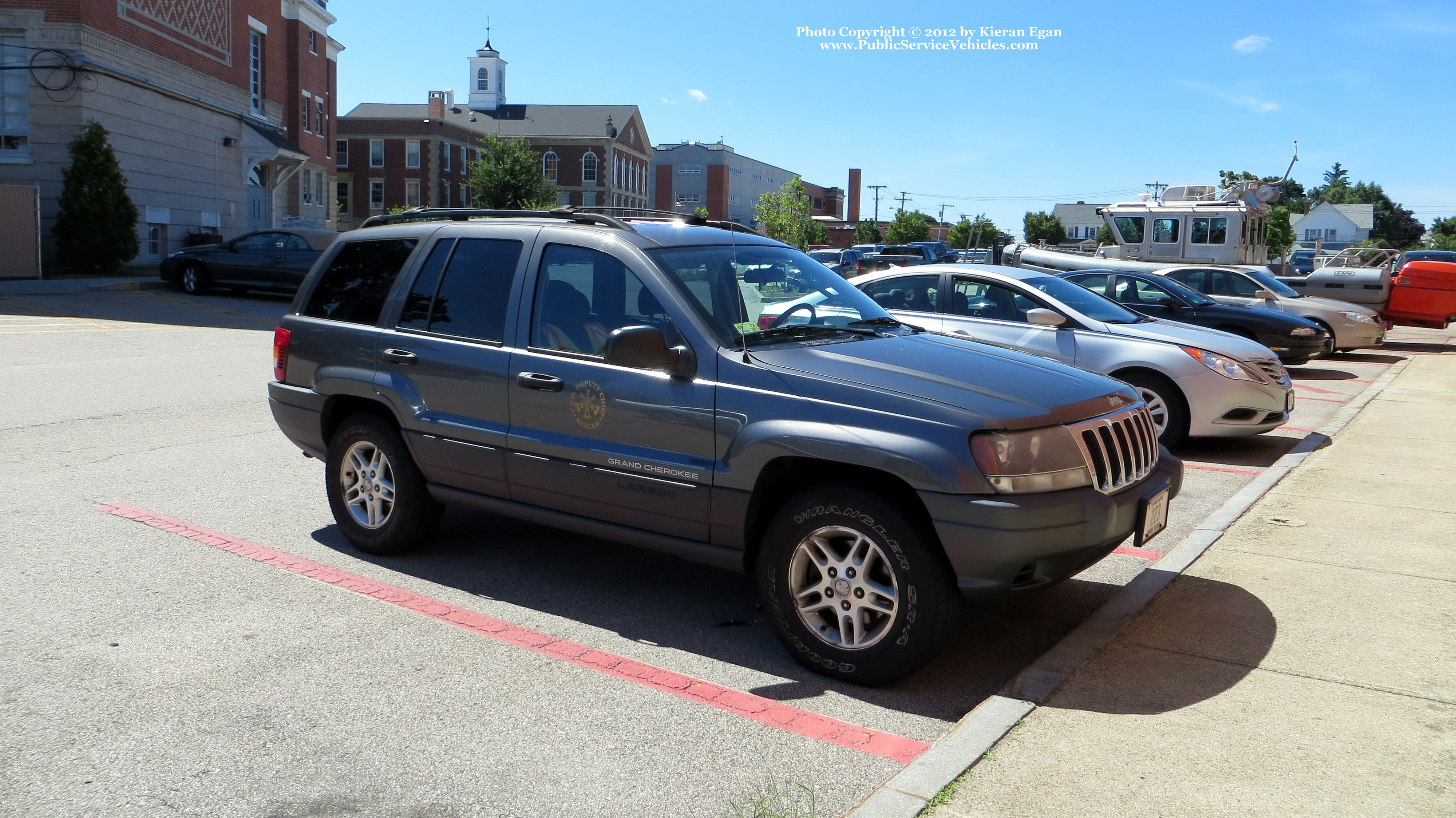 A photo  of Cranston Fire
            Car 35, a 1994-2004 Jeep Grand Cherokee             taken by Kieran Egan