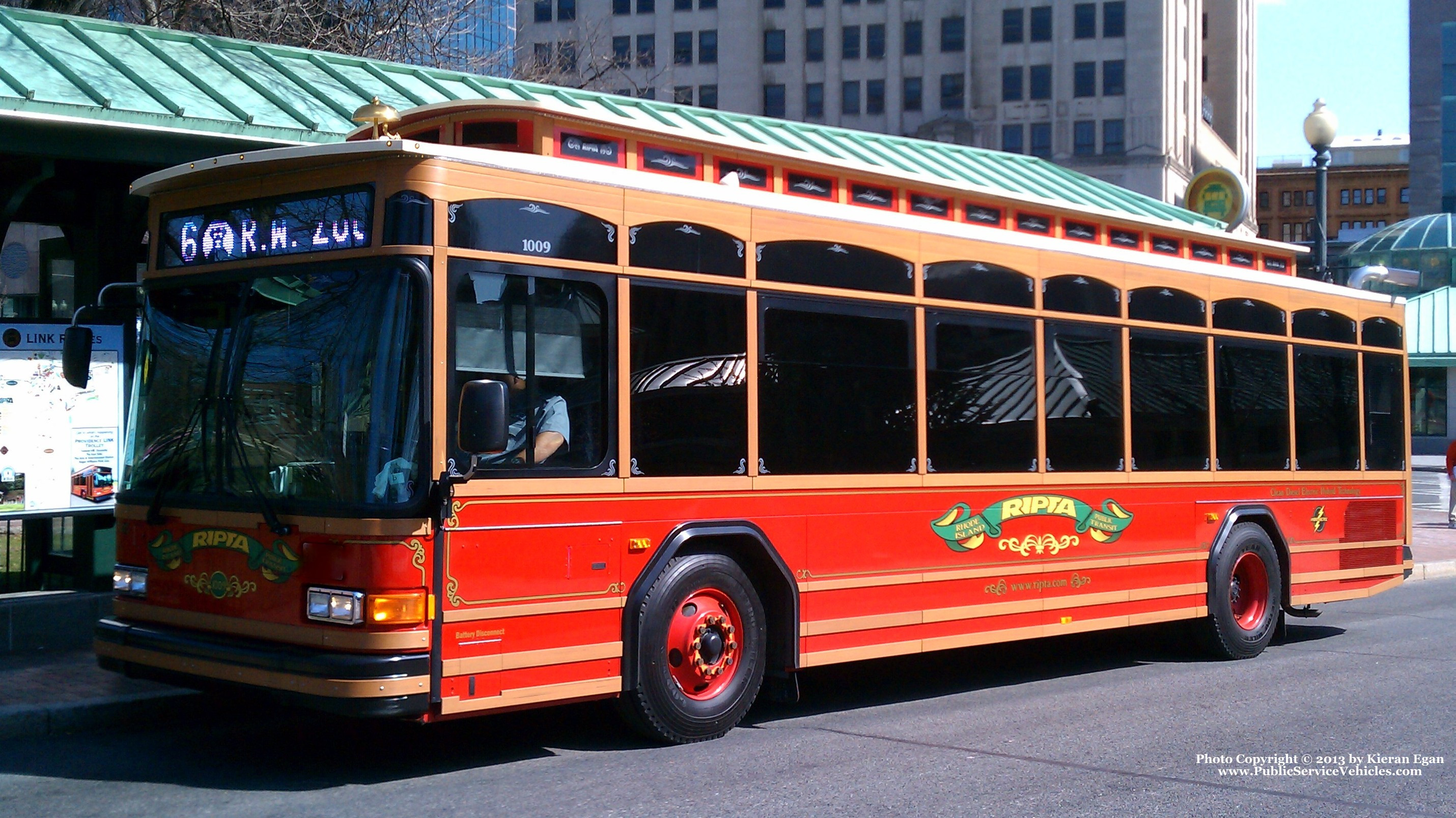 A photo  of Rhode Island Public Transit Authority
            Trolley 1009, a 2010 Gillig Low Floor Trolley Replica HEV             taken by Kieran Egan