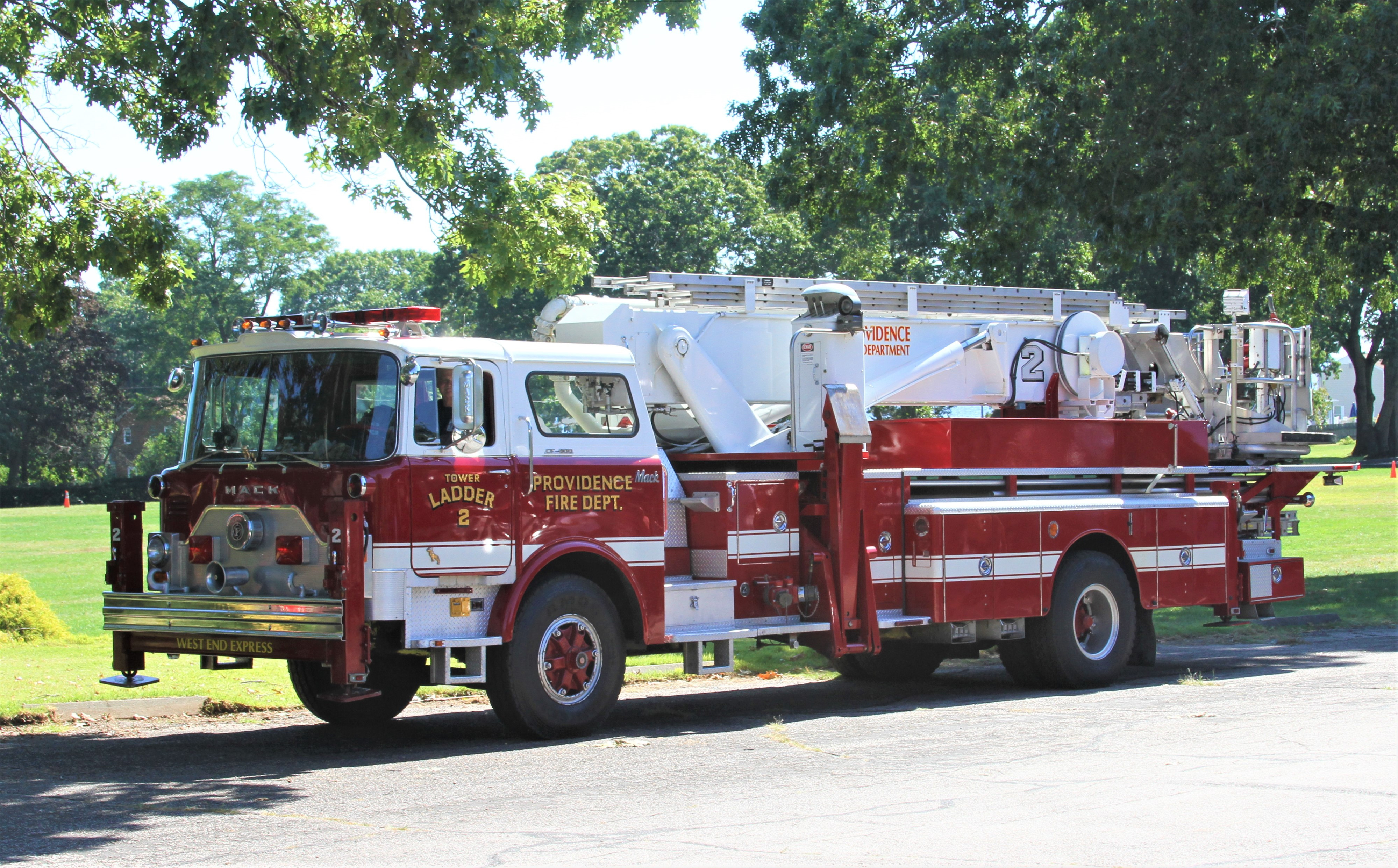 A photo  of Antique Fire Apparatus in Rhode Island
            Providence, RI Fire Ladder 2, a 1975 Mack/Baker             taken by Richard Schmitter