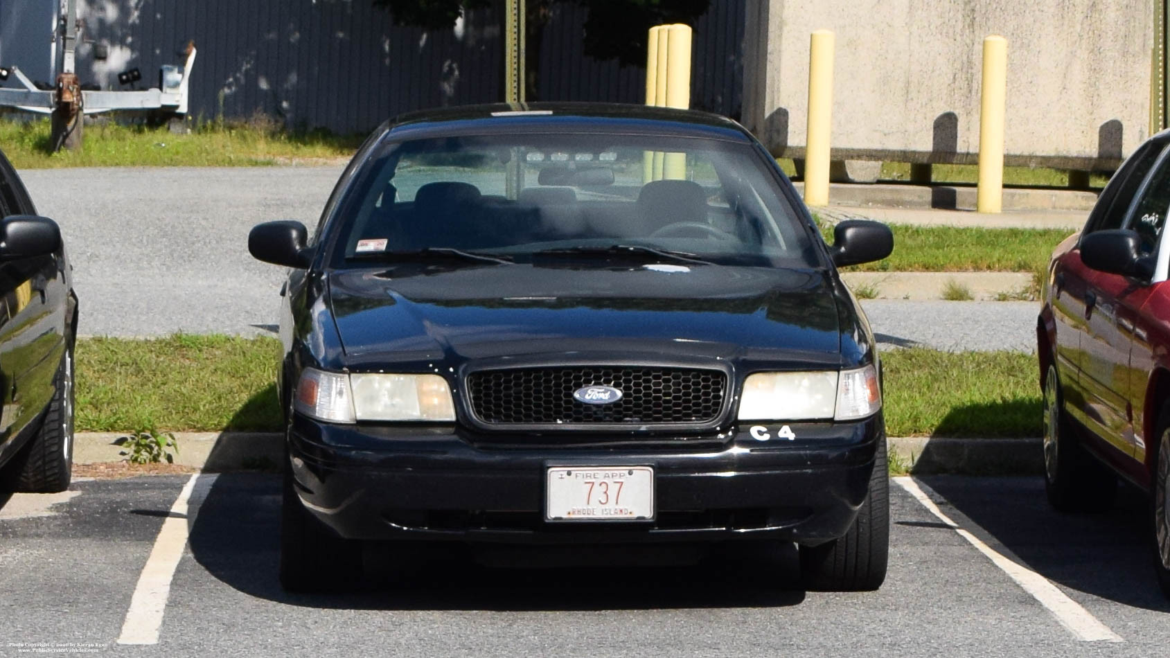 A photo  of Warwick Fire
            Car 4, a 2006-2008 Ford Crown Victoria Police Interceptor             taken by Kieran Egan