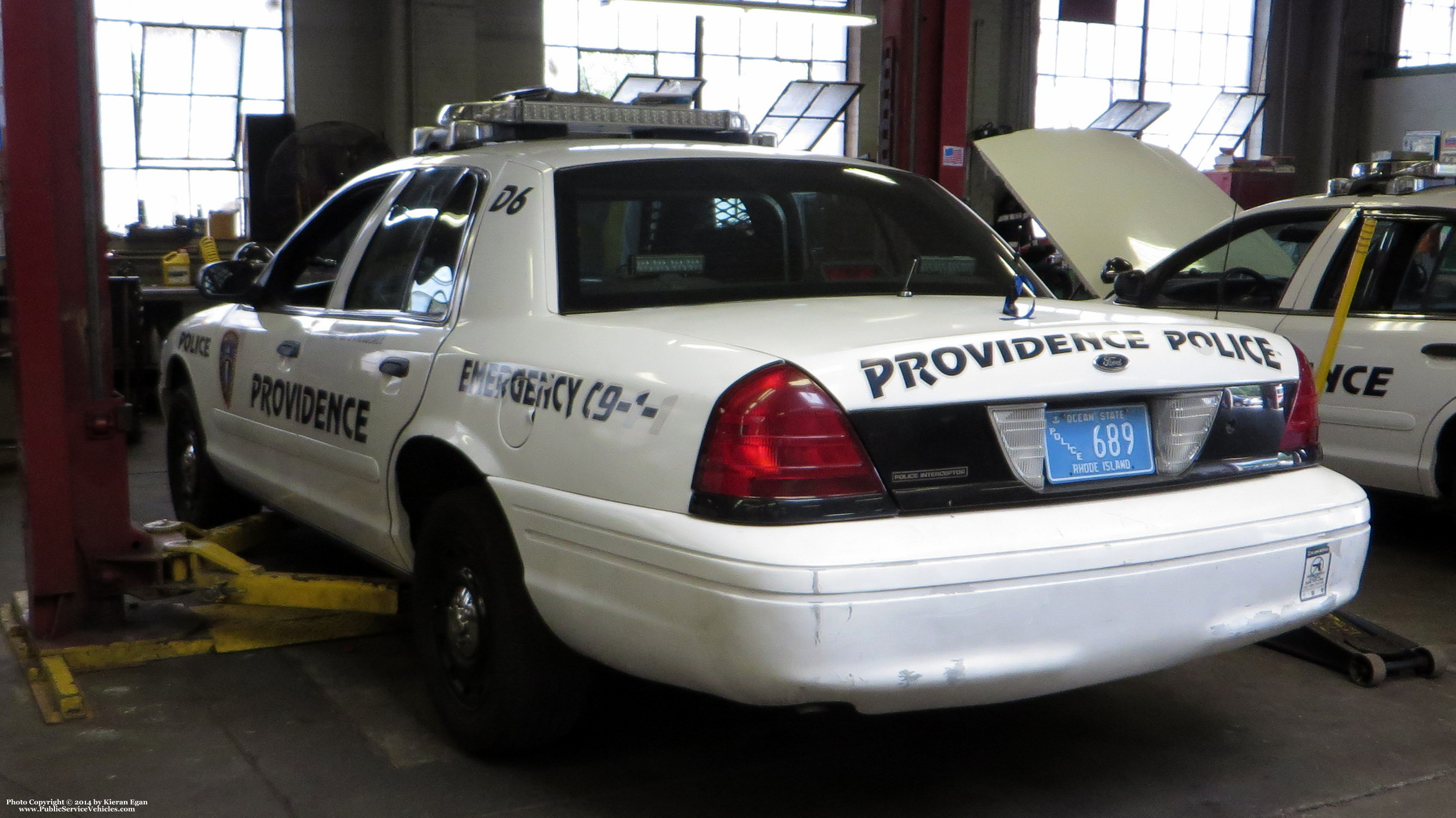 A photo  of Providence Police
            Cruiser 689, a 2003-2005 Ford Crown Victoria Police Interceptor             taken by Kieran Egan