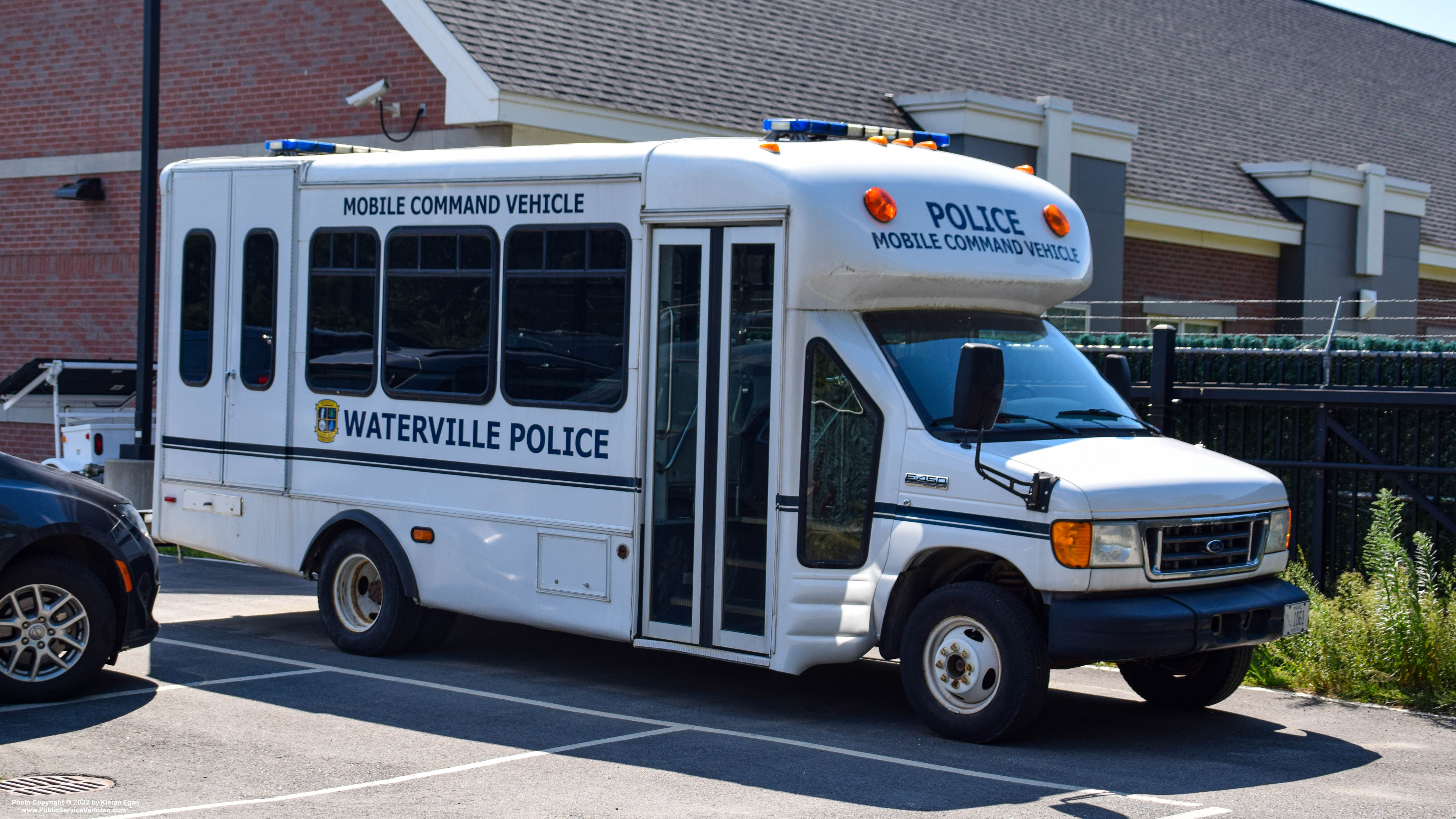 A photo  of Waterville Police
            Van 1061, a 1997-2007 Ford E-450             taken by Kieran Egan