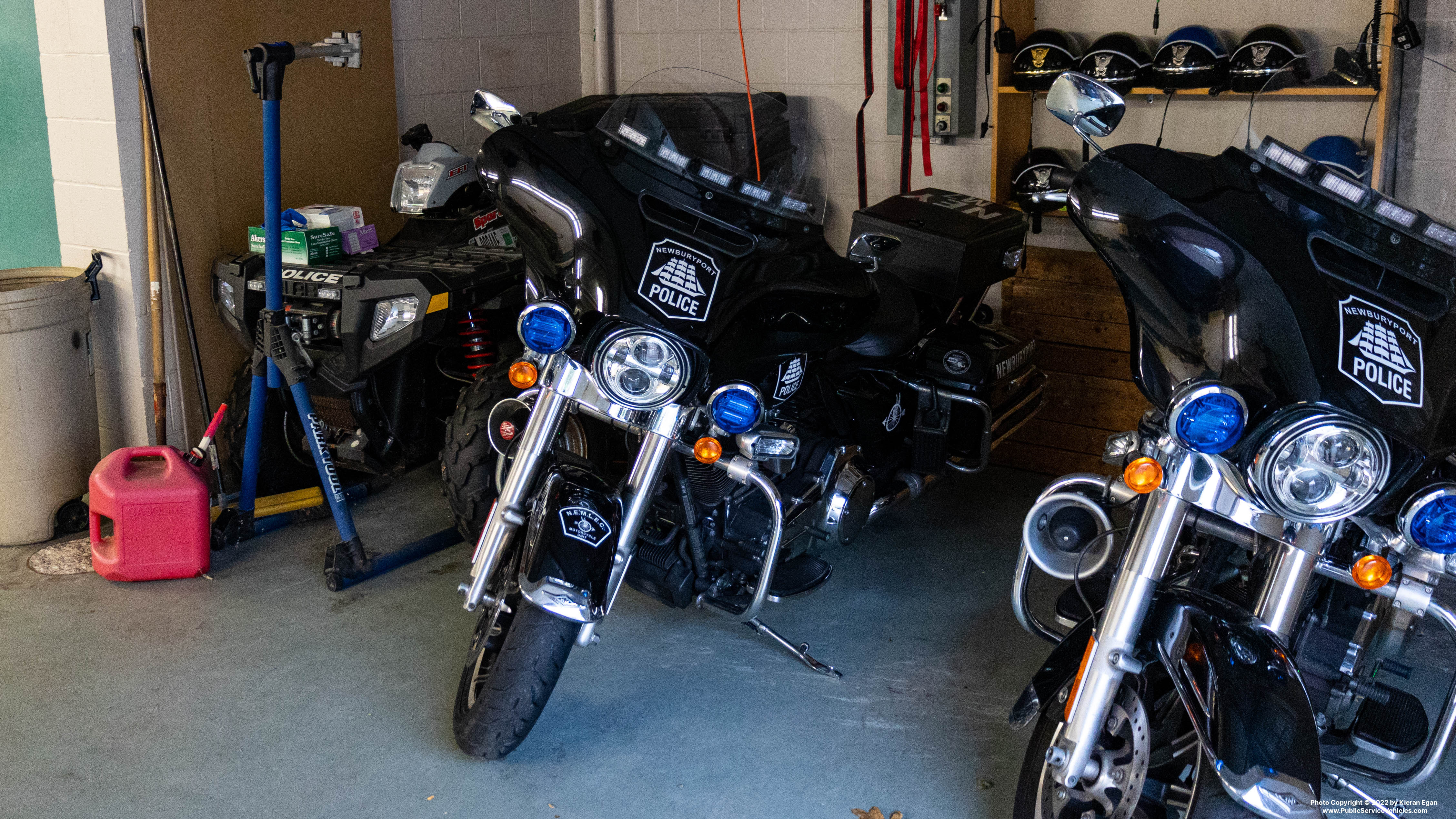 A photo  of Newburyport Police
            Motorcycle 7, a 2010-2020 Harley-Davidson Electra Glide             taken by Kieran Egan