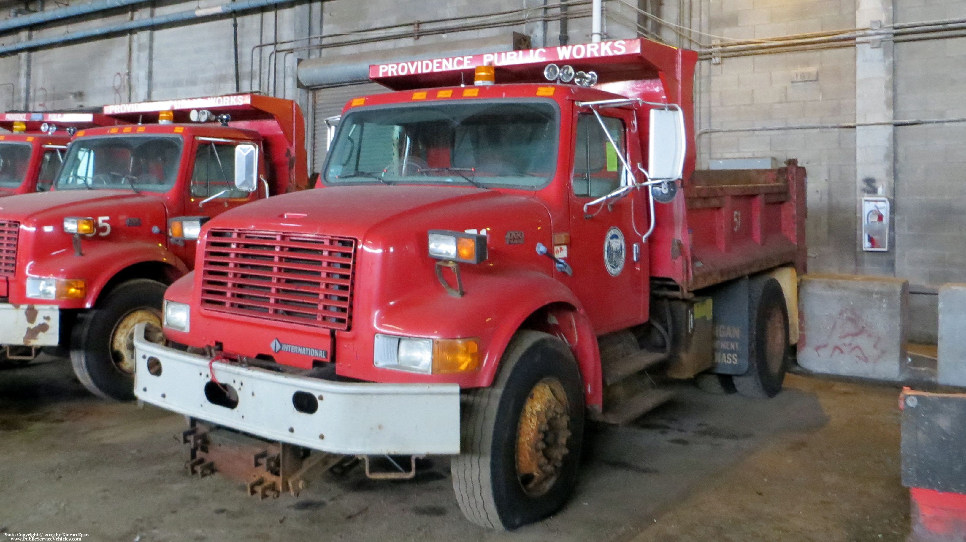 A photo  of Providence Highway Division
            Truck 51, a 1989-2001 International 4700             taken by Kieran Egan