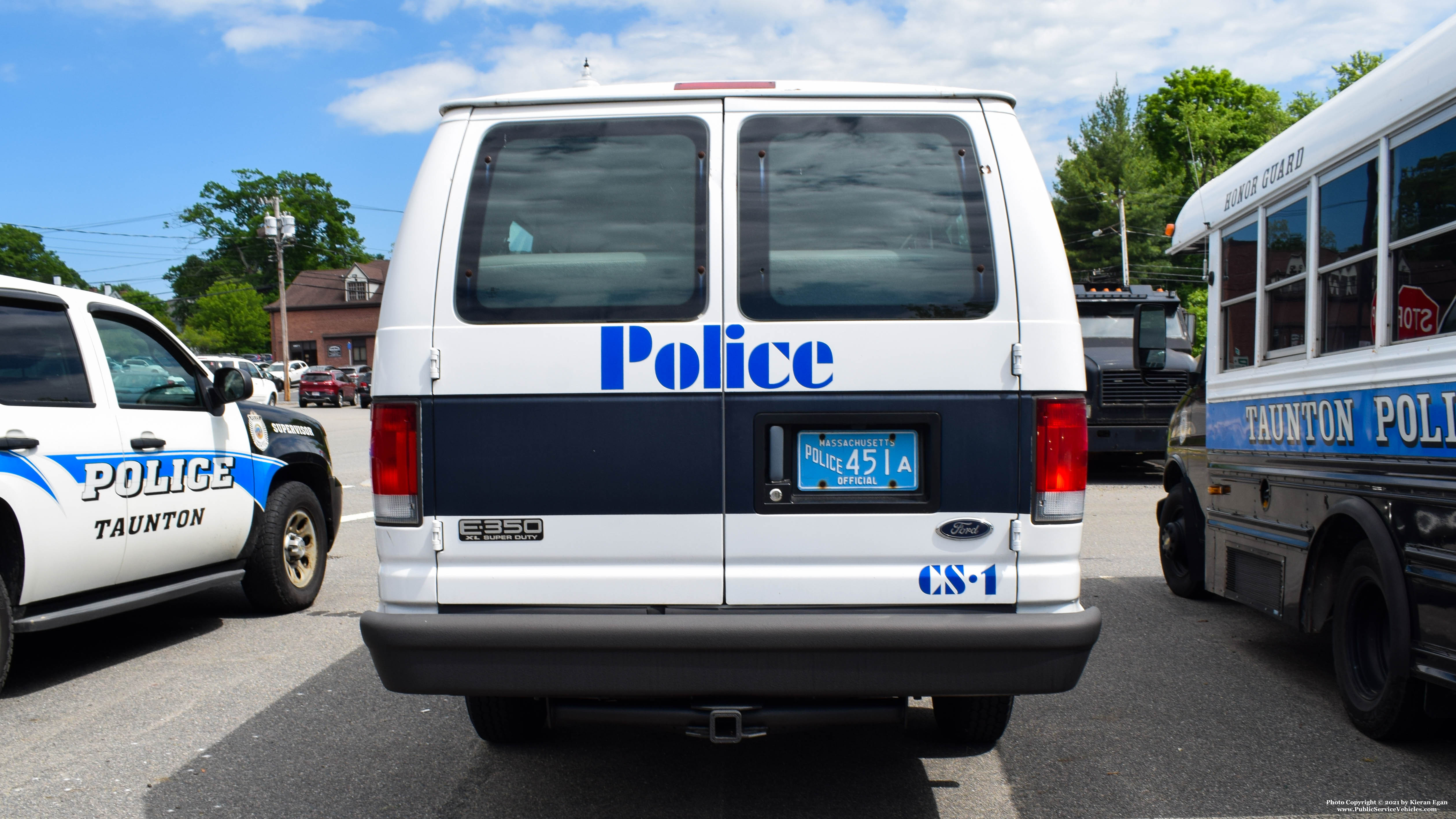 A photo  of Taunton Police
            CS-1, a 2000 Ford E-350             taken by Kieran Egan