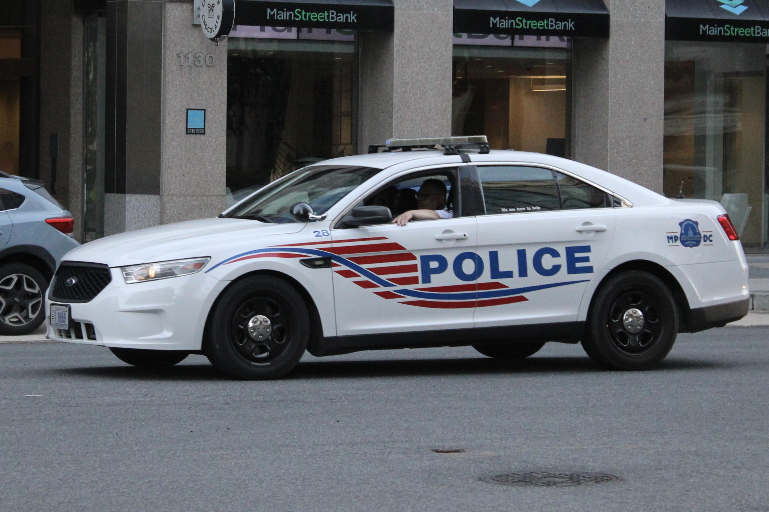 A photo  of Metropolitan Police Department of the District of Columbia
            Cruiser 28, a 2013 Ford Police Interceptor Sedan             taken by @riemergencyvehicles