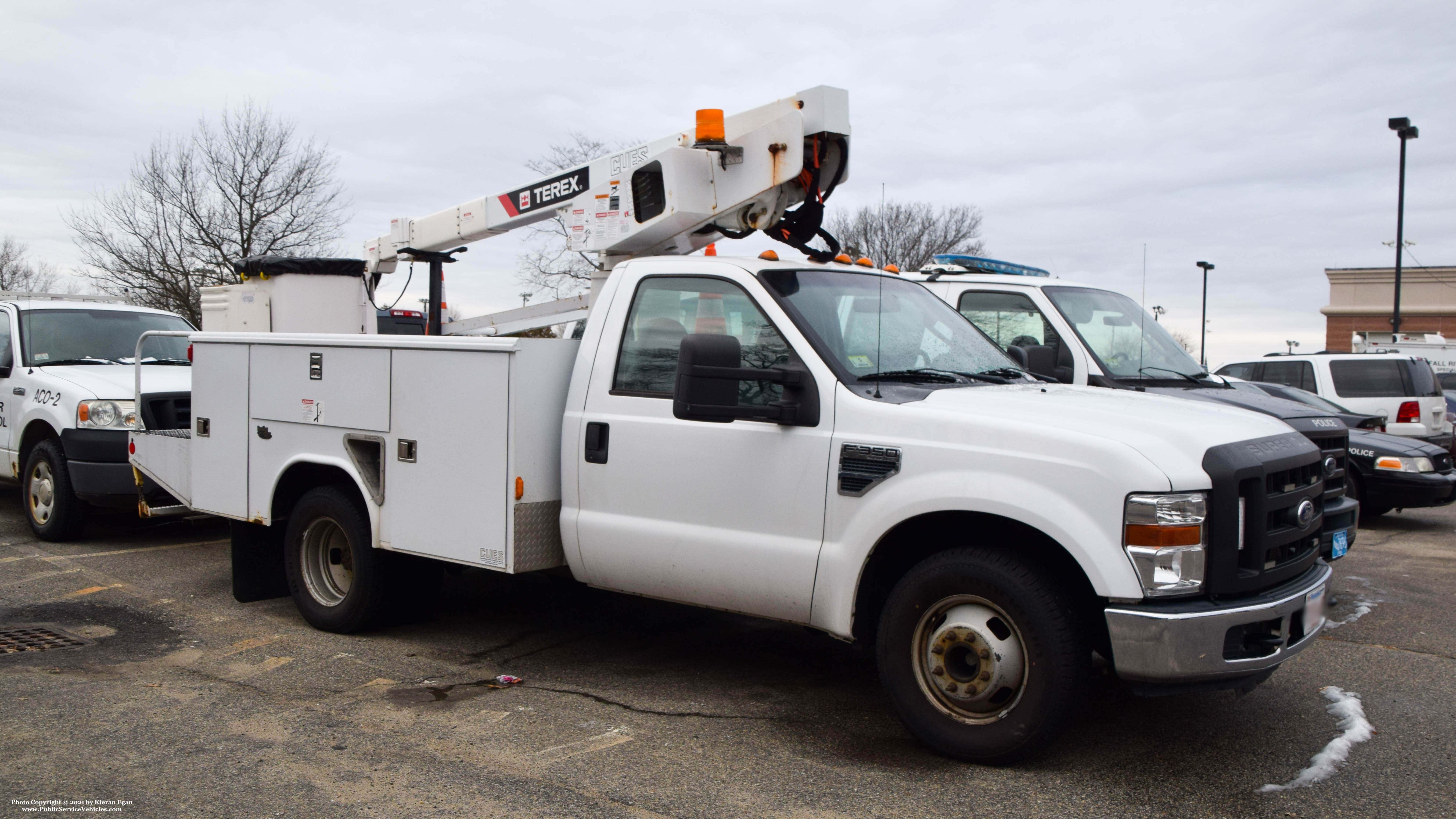 A photo  of Fall River Police
            Bucket Truck, a 2009 Ford F-350             taken by Kieran Egan