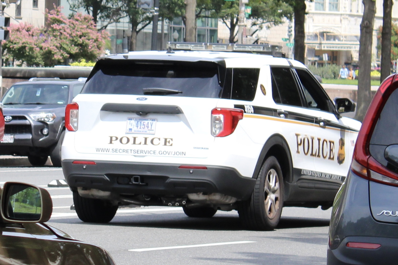 A photo  of United States Secret Service
            Cruiser 4154, a 2020-2022 Ford Police Interceptor Utility             taken by @riemergencyvehicles